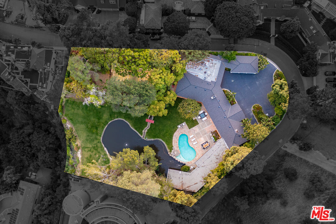 Beverly Hills, California, 90210, United States, 6 Bedrooms Bedrooms, ,6 BathroomsBathrooms,Residential,For Sale,1793530