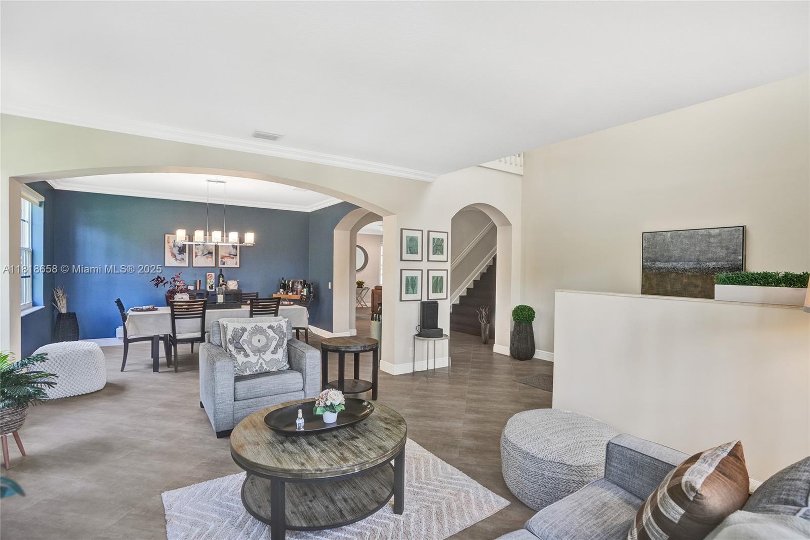 Weston, Florida, 33327, United States, 6 Bedrooms Bedrooms, ,4 BathroomsBathrooms,Residential,For Sale,1850132