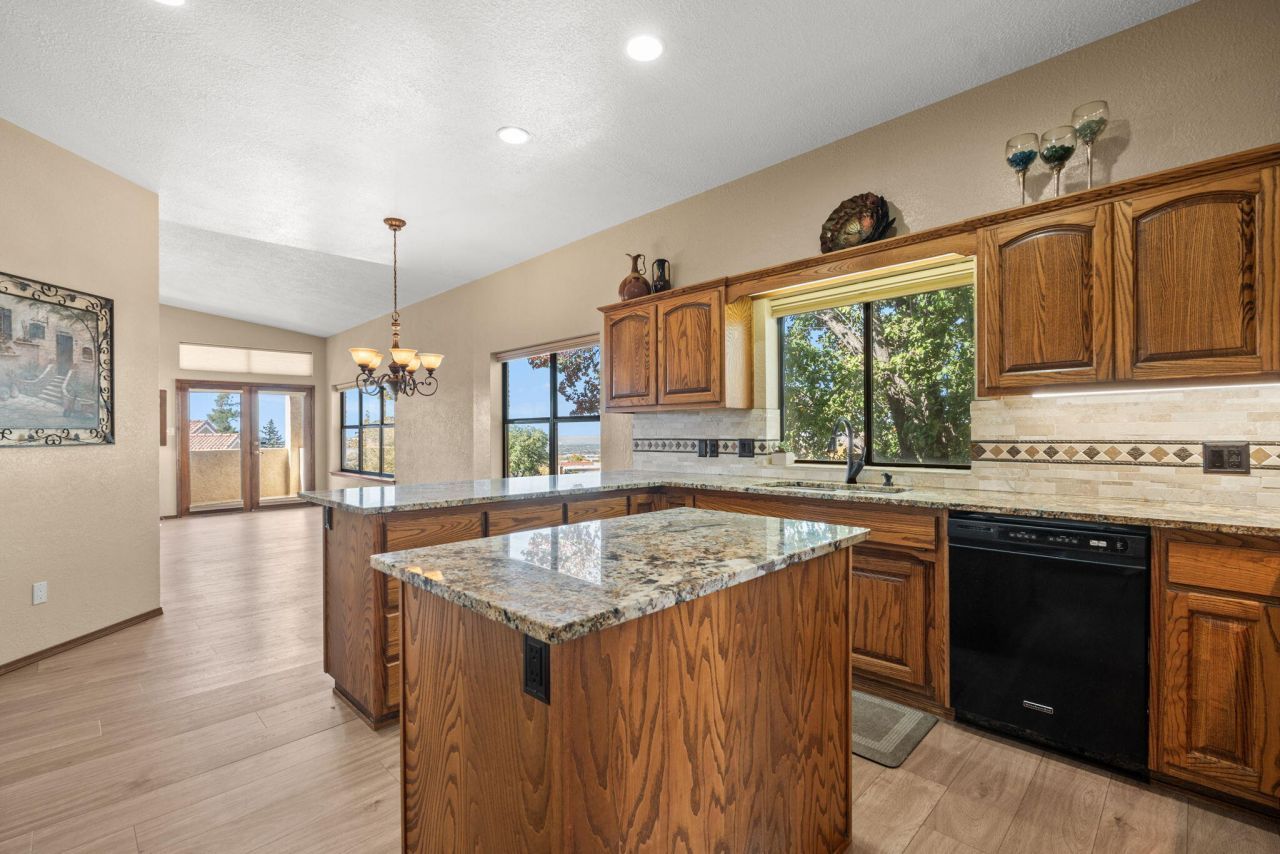 Albuquerque, New Mexico, 87112, United States, 4 Bedrooms Bedrooms, ,3 BathroomsBathrooms,Residential,For Sale,1985067