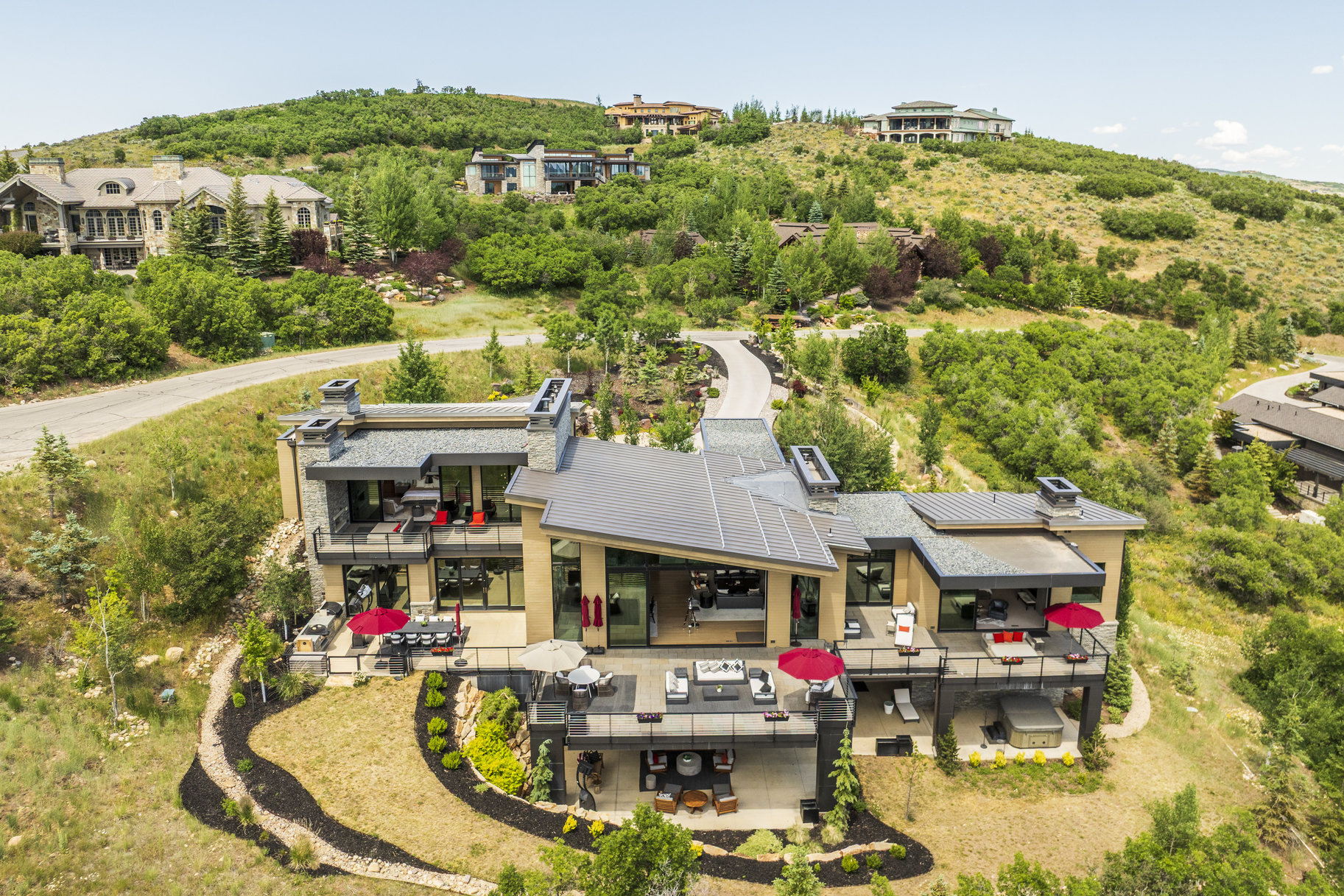  Sophisticated Mountain Design with Unmatched Views in an Elite Setting - 物件實景