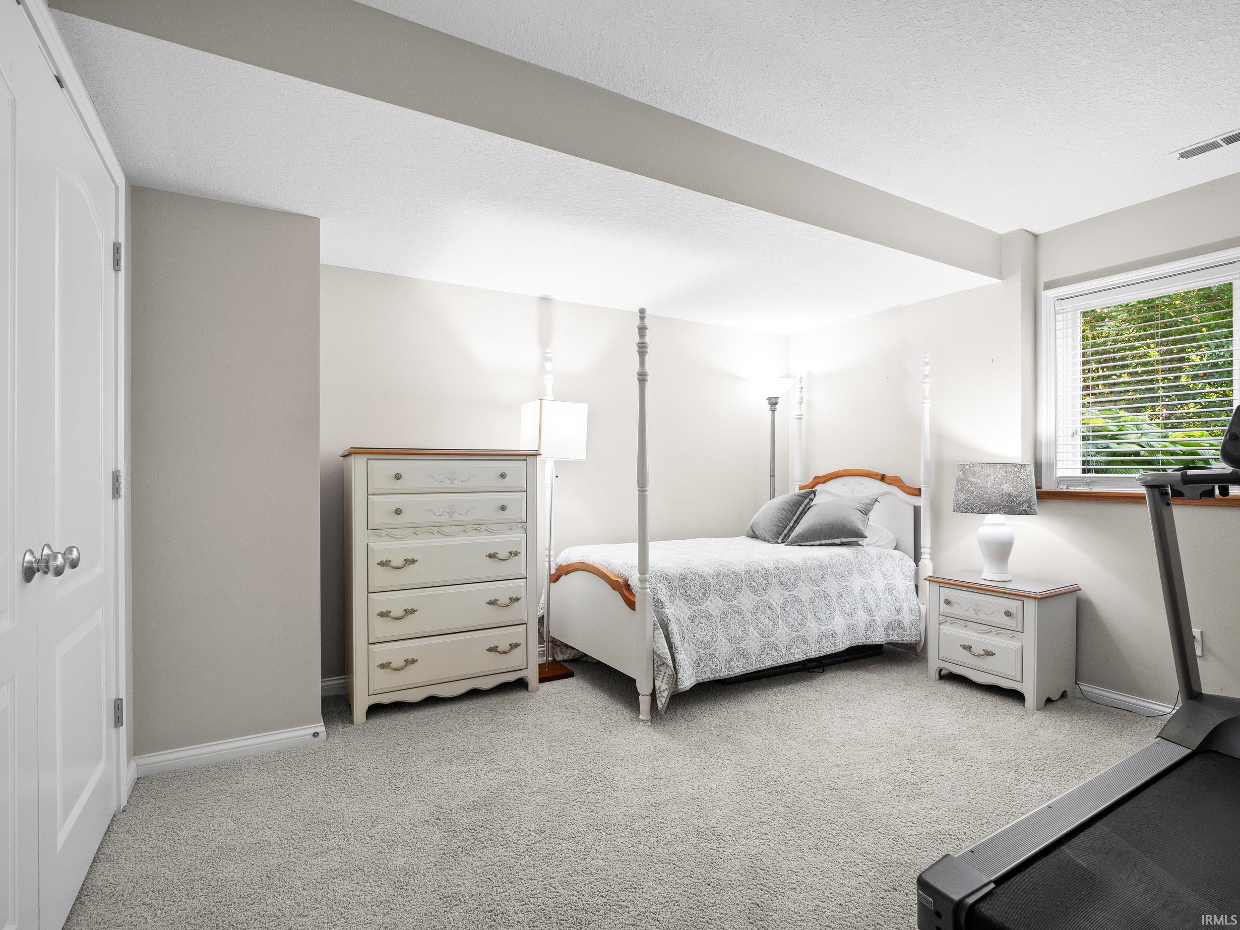 Fort Wayne, Indiana, 46814-9194, United States, 5 Bedrooms Bedrooms, ,4 BathroomsBathrooms,Residential,For Sale,1987073