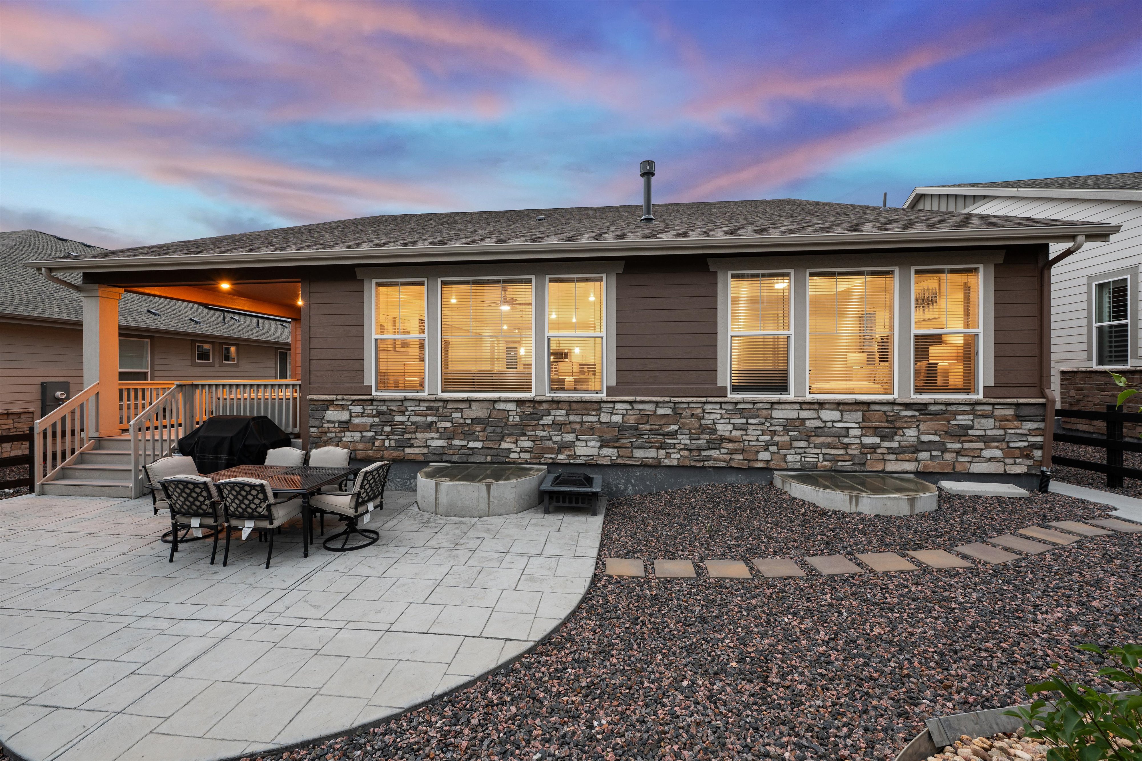  Exceptional Ranch-Style Residence - 物件實景