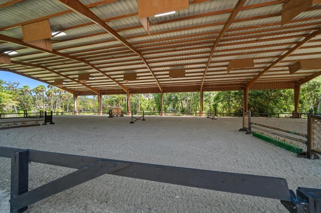 Largo, Florida, 33774, United States, 5 Bedrooms Bedrooms, ,7 BathroomsBathrooms,Residential,For Sale,1876225