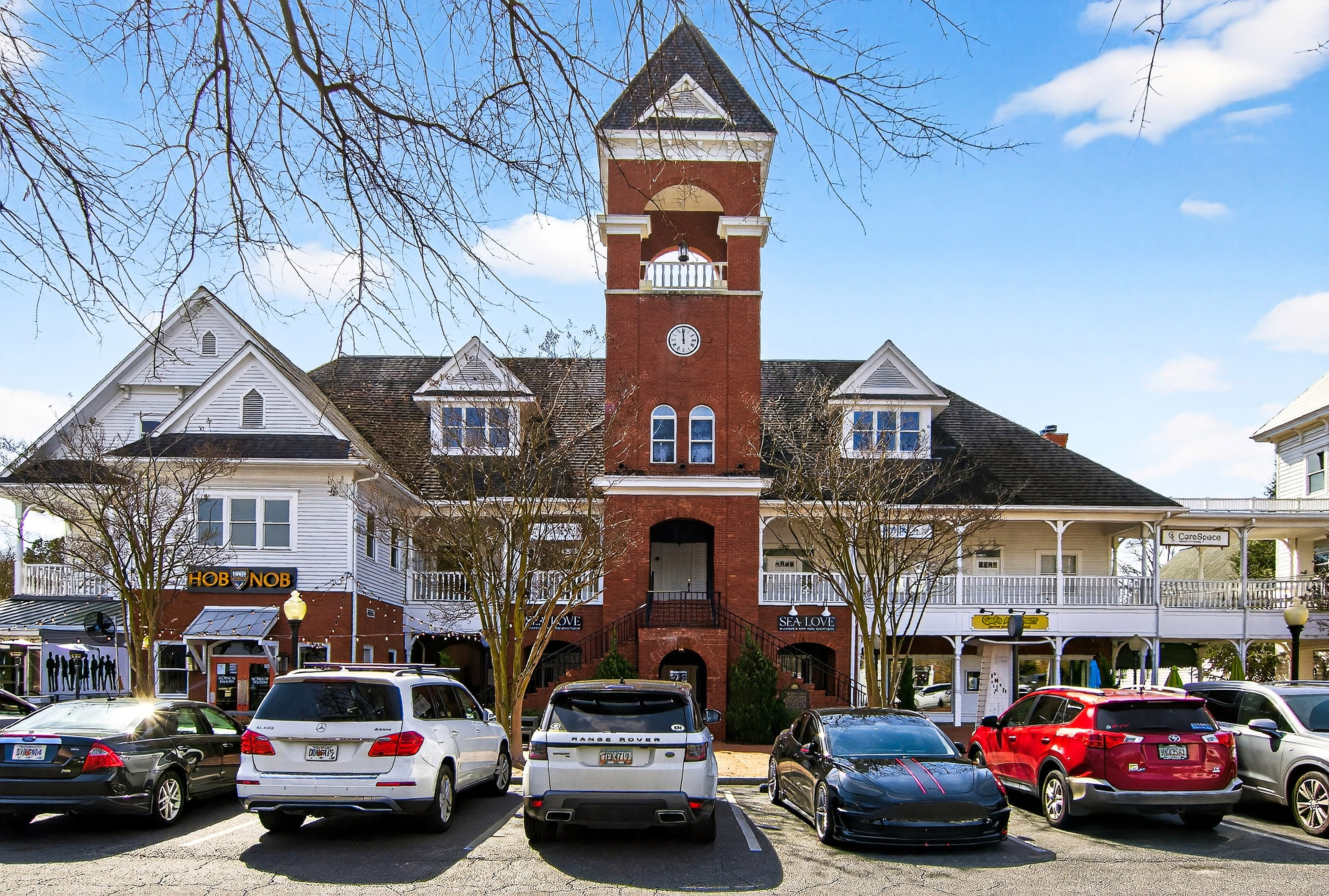  Spacious and Updated Townhome Offers Comfort, Charm and Convenience - 物件實景