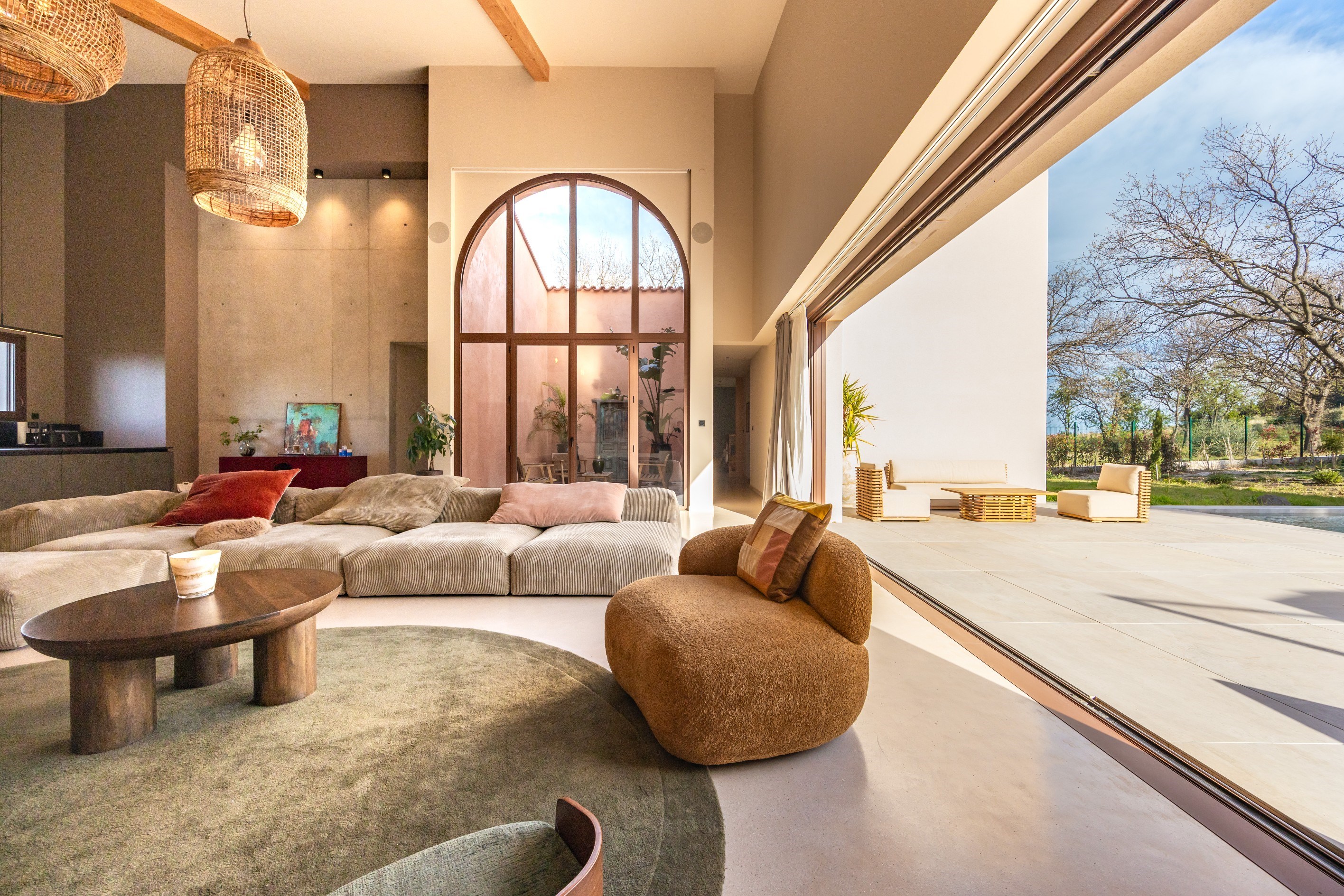  Contemporary single-storey villa with swimming pool in a natural setting - 物件實景