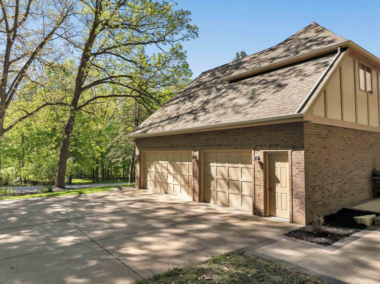 GREEN BAY, Wisconsin, 54313, United States, 5 Bedrooms Bedrooms, ,4 BathroomsBathrooms,Residential,For Sale,1768354