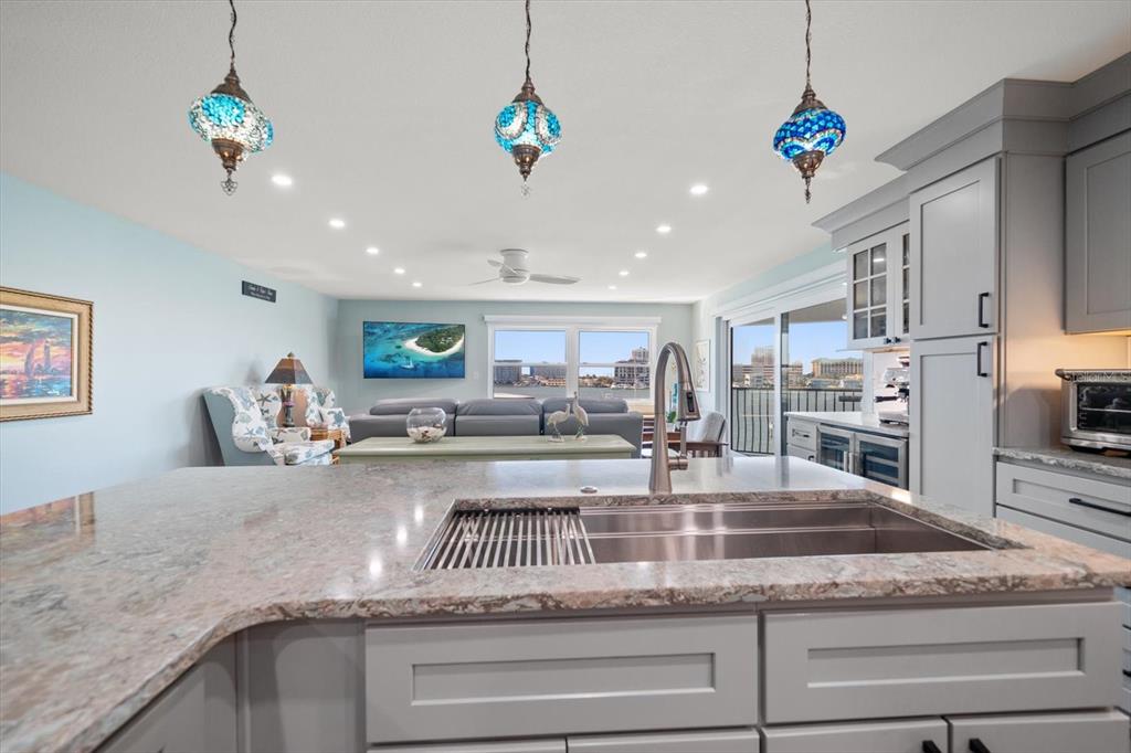 Clearwater Beach, Florida, 33767, United States, 3 Bedrooms Bedrooms, ,3 BathroomsBathrooms,Residential,For Sale,1988337