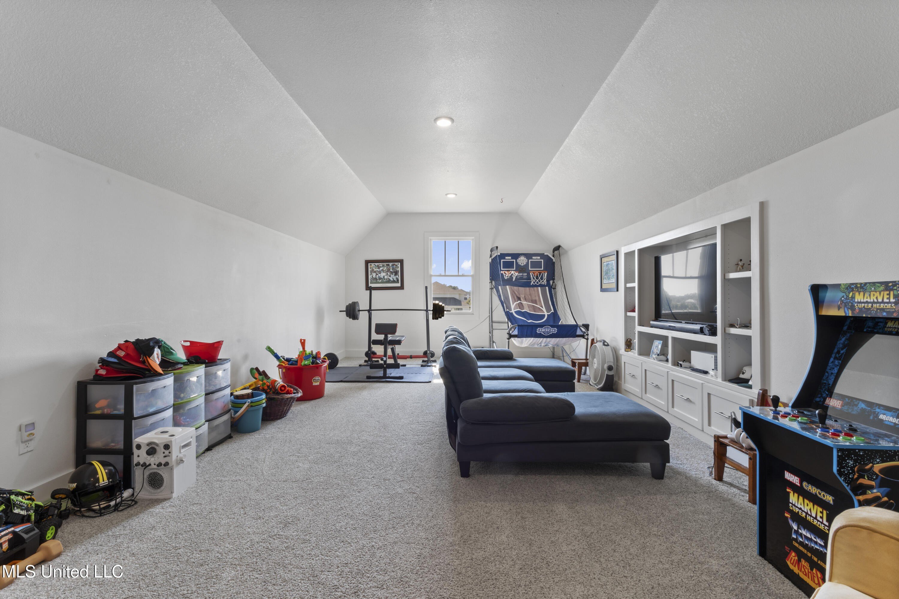 Biloxi, Mississippi, 39531, United States, 4 Bedrooms Bedrooms, ,4 BathroomsBathrooms,Residential,For Sale,1978703