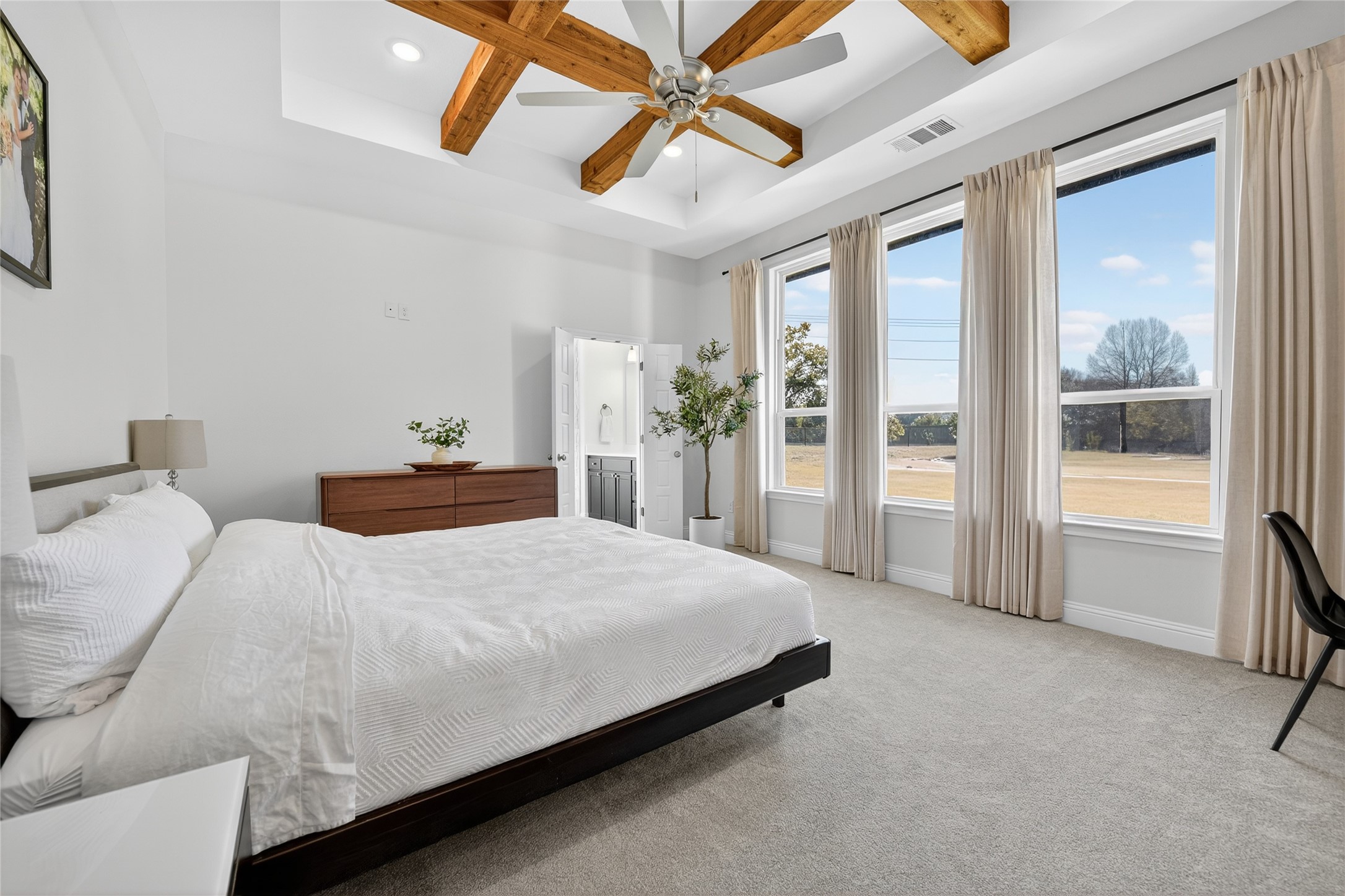 Springtown, Texas, 76082, United States, 4 Bedrooms Bedrooms, ,3 BathroomsBathrooms,Residential,For Sale,1966278