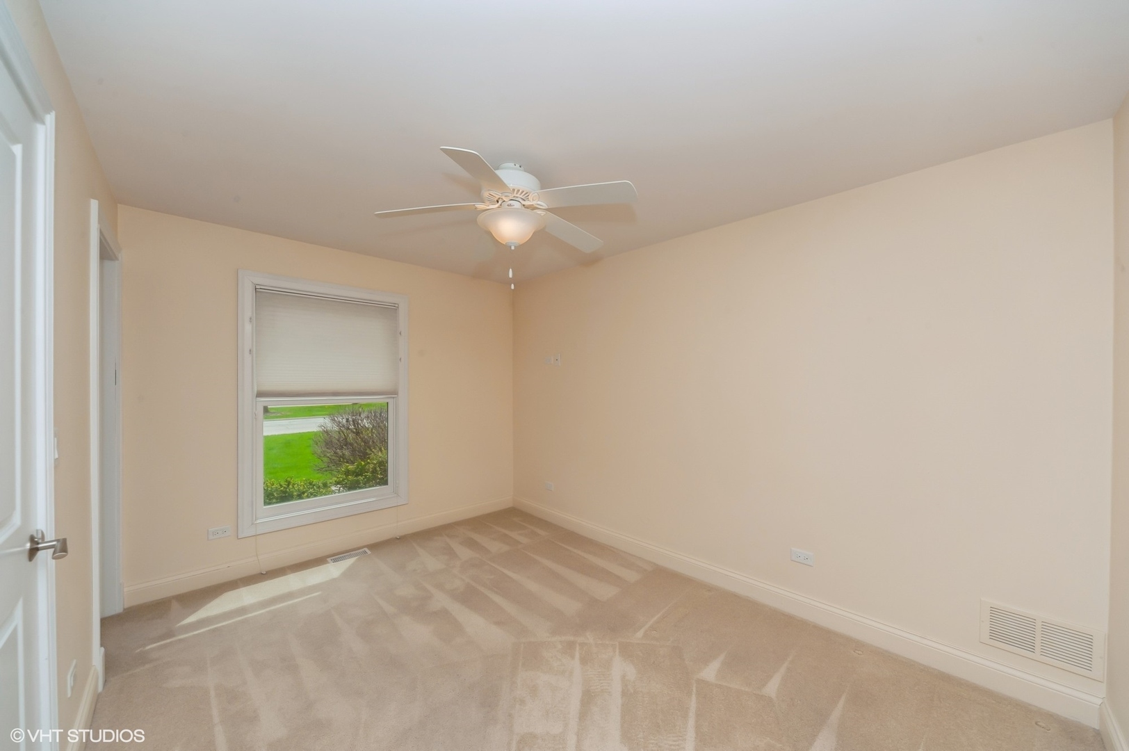 Lake Forest, Illinois, 60045, United States, 3 Bedrooms Bedrooms, ,5 BathroomsBathrooms,Residential,For Sale,1794834