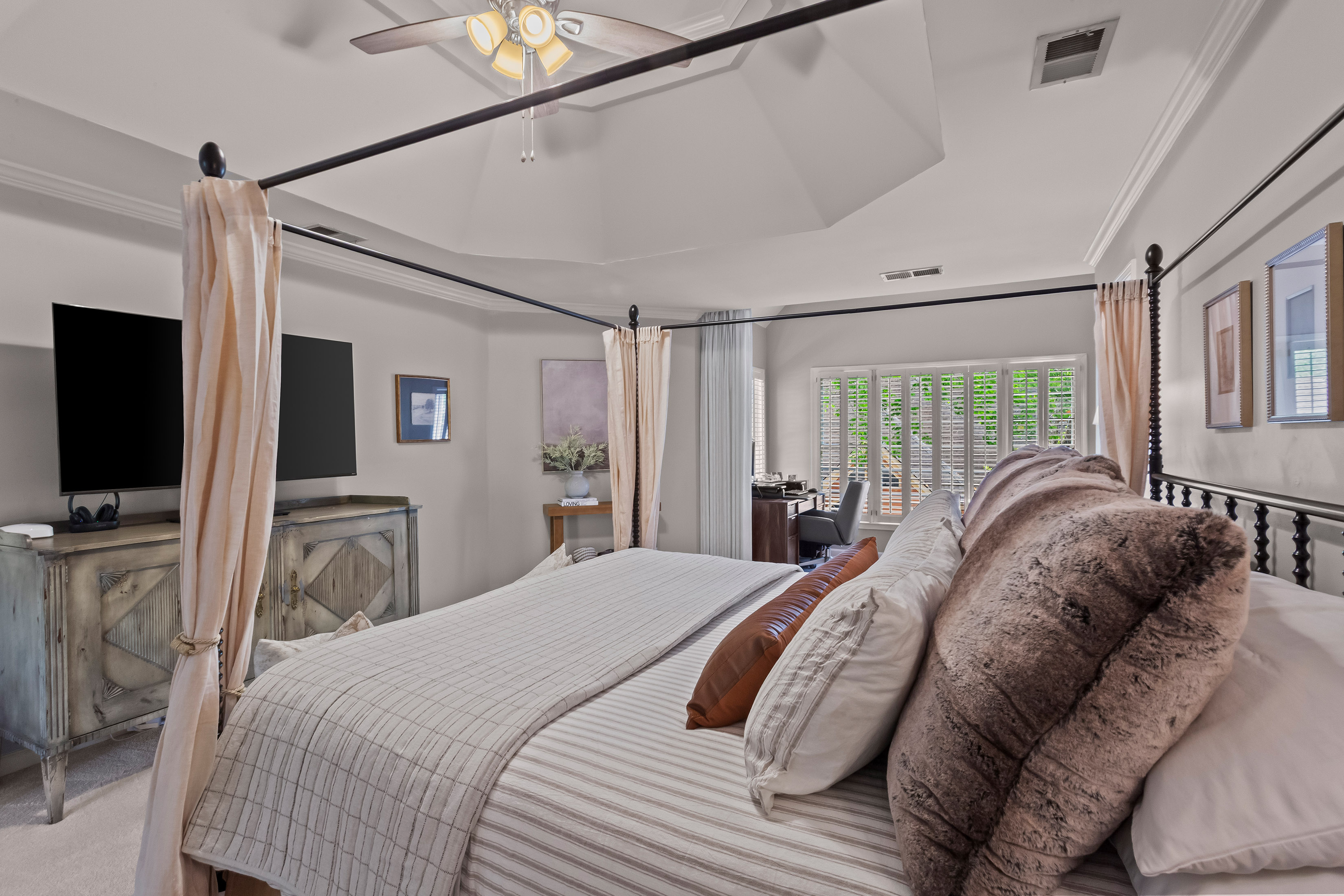  Timeless Elegance in Roswell