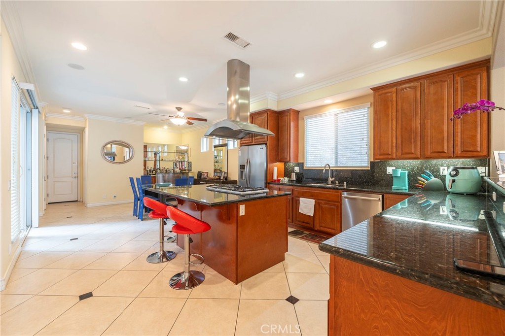 Huntington Beach, California, 92648, United States, 3 Bedrooms Bedrooms, ,4 BathroomsBathrooms,Residential,For Sale,1897780