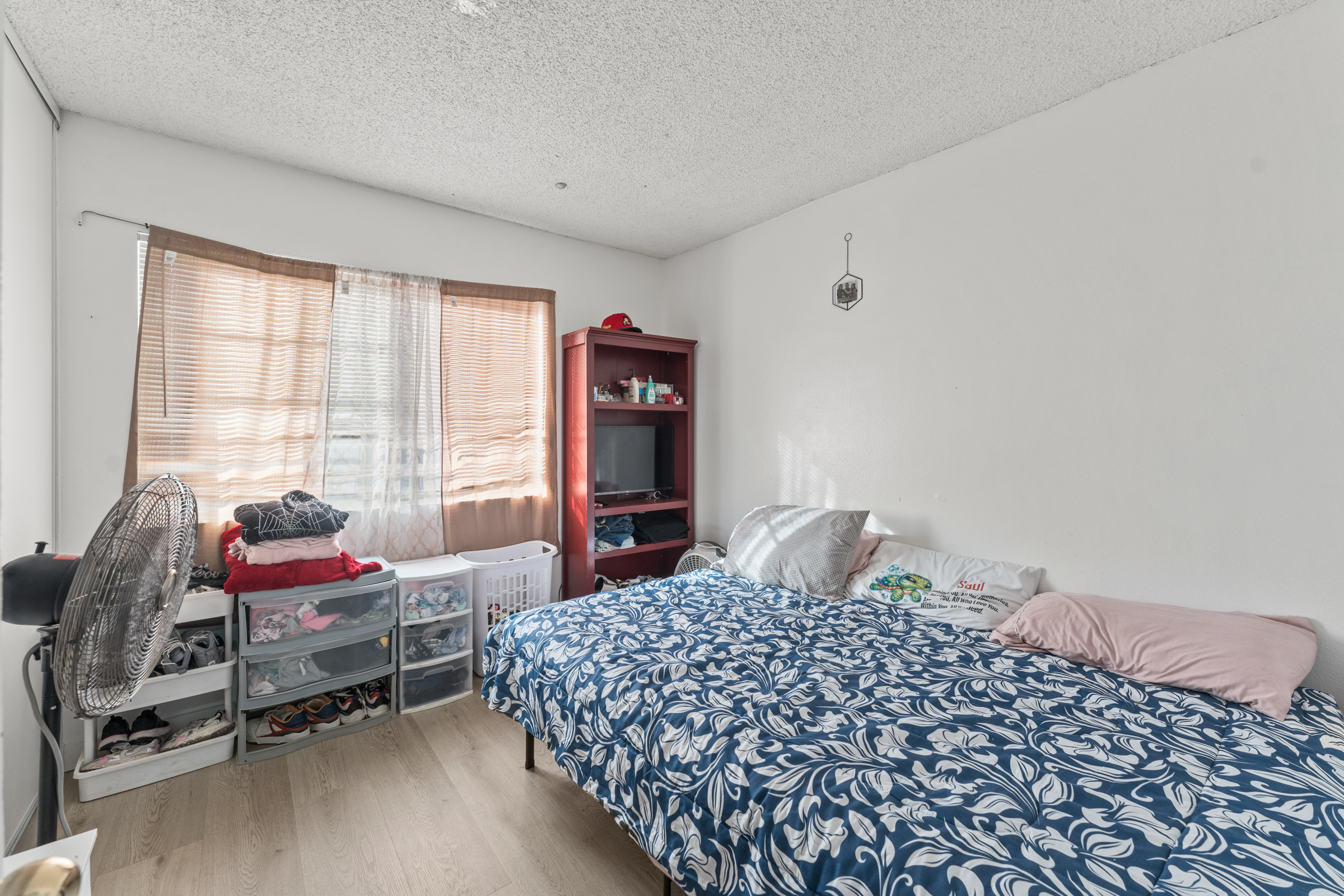 Moreno Valley, California, 92557, United States, 4 Bedrooms Bedrooms, ,4 BathroomsBathrooms,Residential,For Sale,1978053