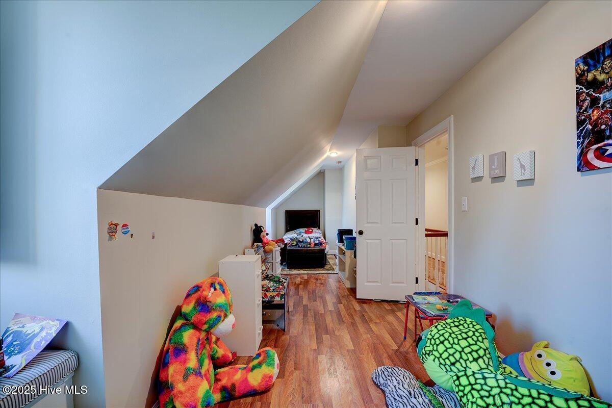 Trent Woods, North Carolina, 28562, United States, 4 Bedrooms Bedrooms, ,3 BathroomsBathrooms,Residential,For Sale,1997785