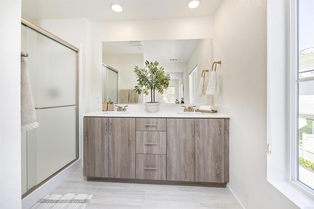 Fallbrook, California, 92028, United States, 4 Bedrooms Bedrooms, ,3 BathroomsBathrooms,Residential,For Sale,1983732