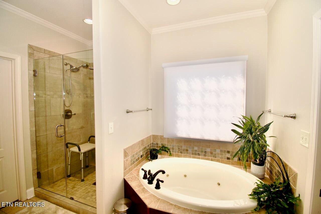 118 Oohleeno Way, Loudon, Tennessee, 37774, United States, 4 Bedrooms Bedrooms, ,3 BathroomsBathrooms,Residential,For Sale,118 Oohleeno Way,1640247