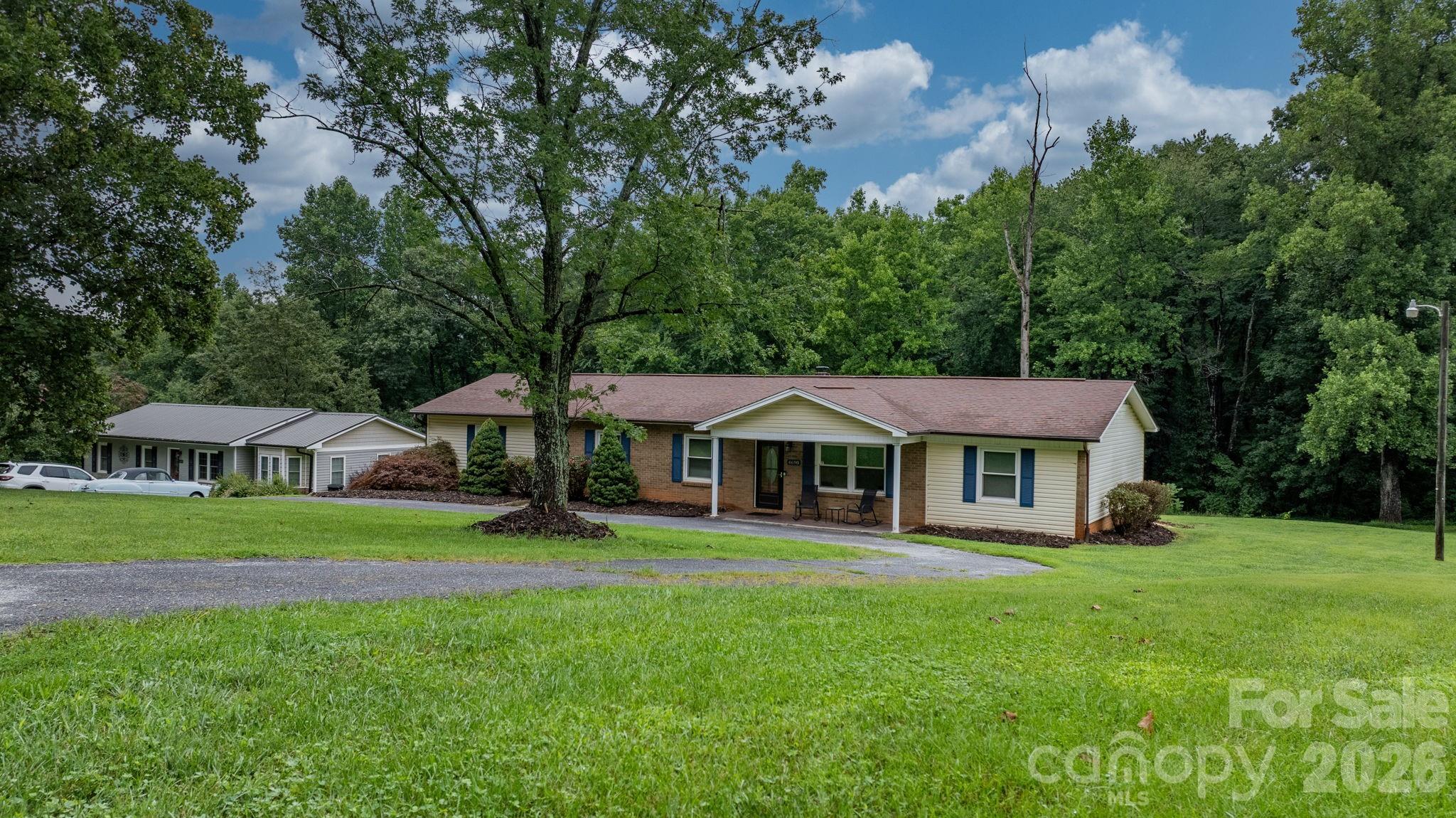 Worth Pl, Granite Falls, NC 28630 #1