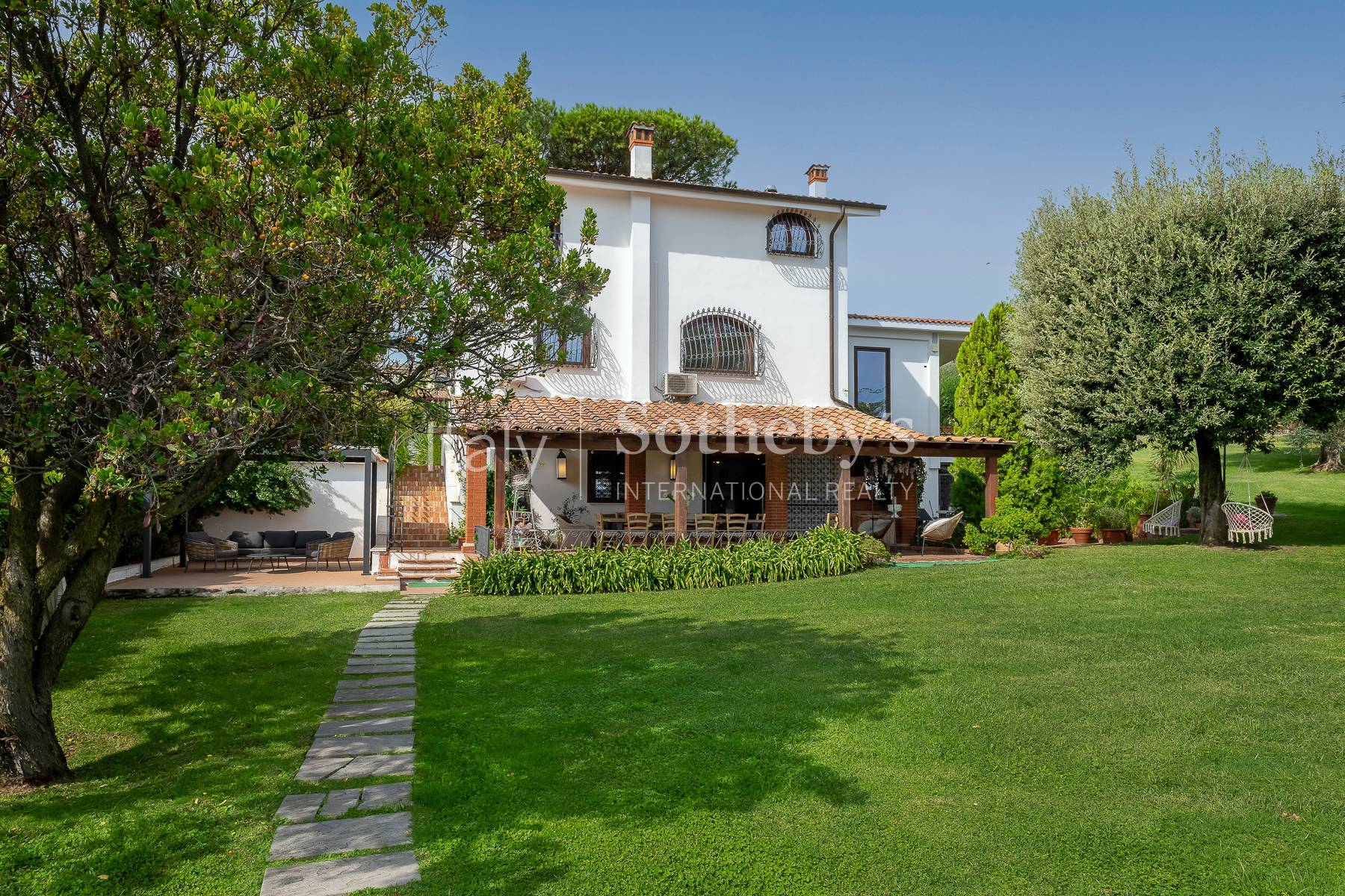  Elegant Villa with Private Park in Trevignano Romano - 物件實景