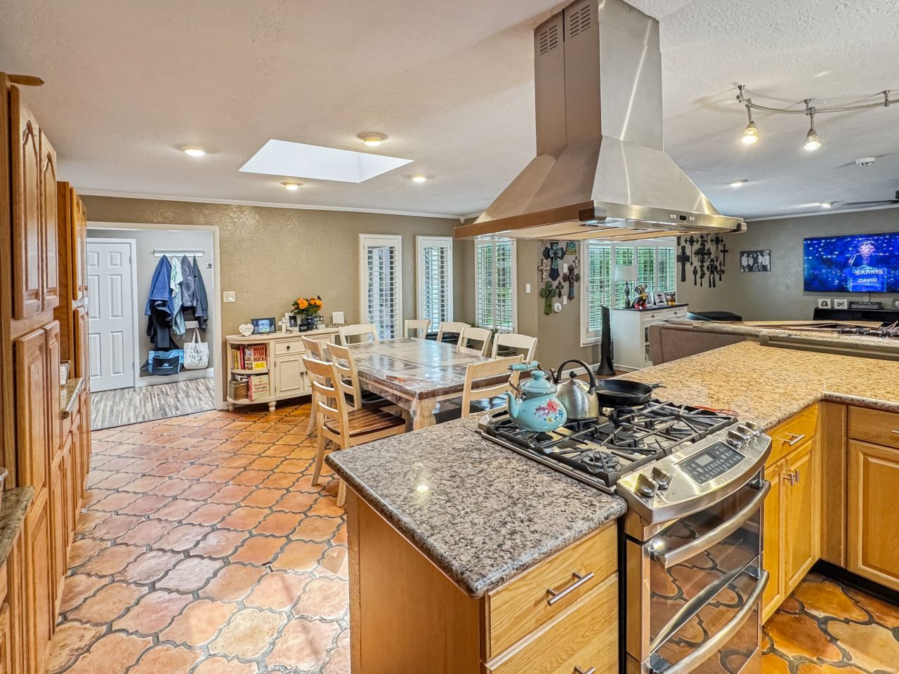 Carlsbad, New Mexico, 88220, United States, 4 Bedrooms Bedrooms, ,4 BathroomsBathrooms,Residential,For Sale,2010434