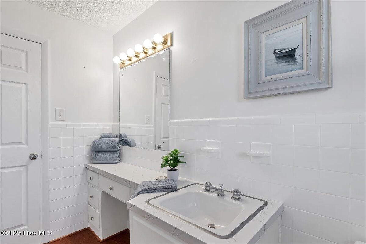 Whispering Pines, North Carolina, 28327, United States, 2 Bedrooms Bedrooms, ,2 BathroomsBathrooms,Residential,For Sale,1997179