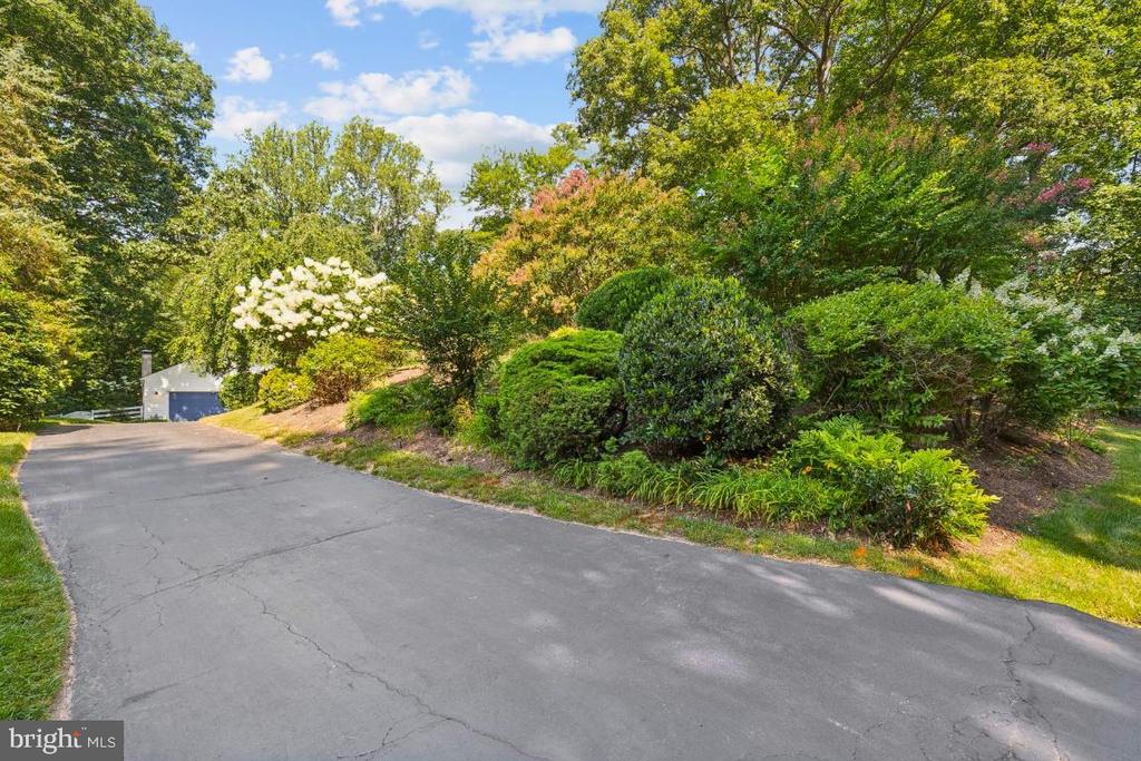 Fairfax, Virginia, 22030, United States, 3 Bedrooms Bedrooms, ,3 BathroomsBathrooms,Residential,For Sale,1904338