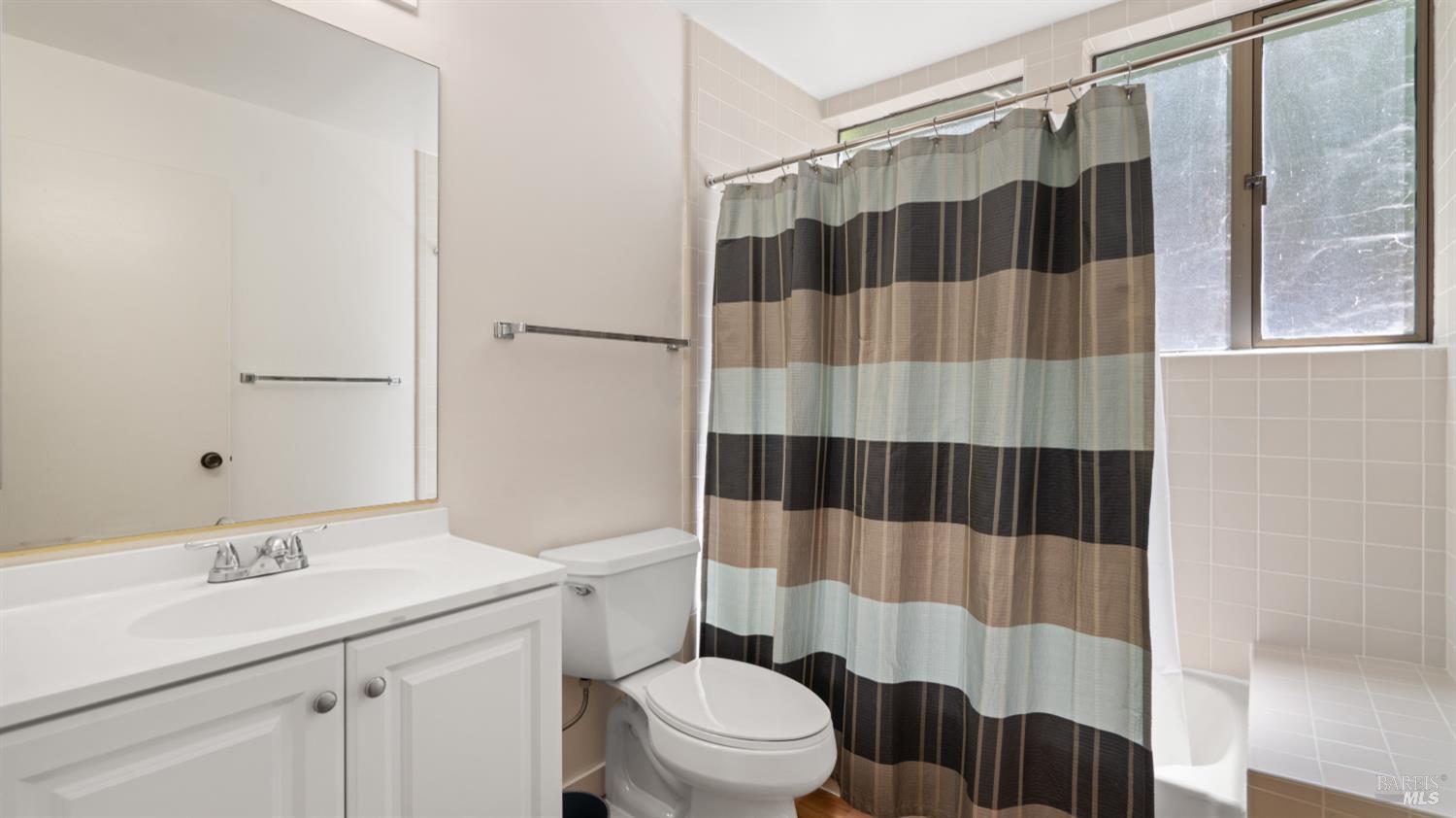 San Rafael, California, 94903, United States, 3 Bedrooms Bedrooms, ,3 BathroomsBathrooms,Residential,For Sale,1908286