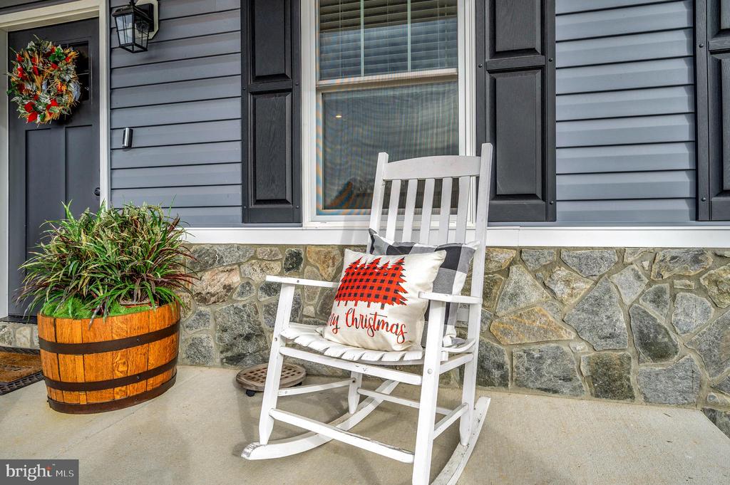 Bealeton, Virginia, 22712, United States, 4 Bedrooms Bedrooms, ,3 BathroomsBathrooms,Residential,For Sale,2002871