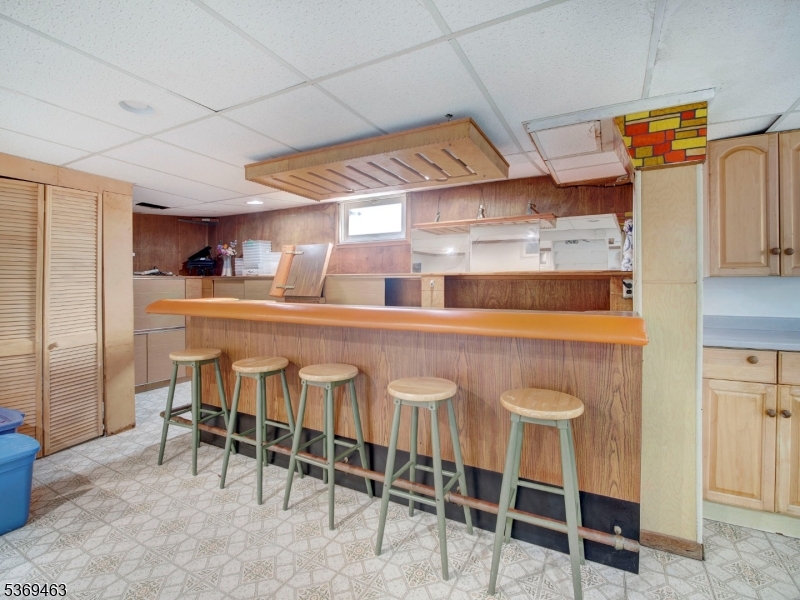 Union Twp., New Jersey, 07083, United States, 4 Bedrooms Bedrooms, ,2 BathroomsBathrooms,Residential,For Sale,1901304