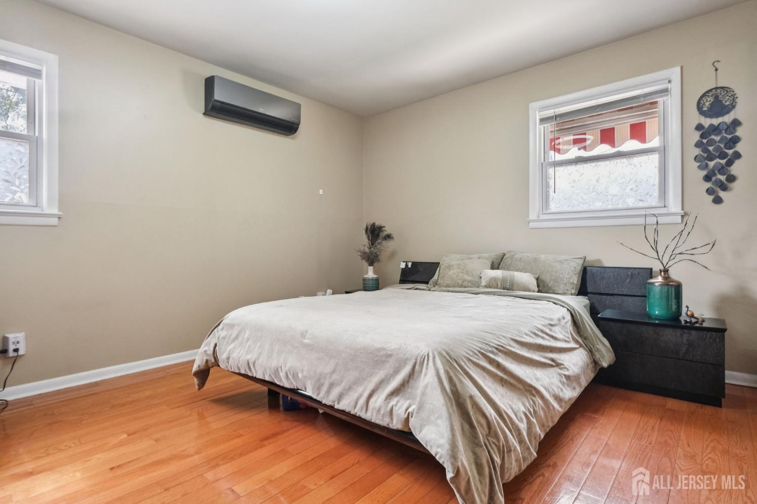 Woodbridge Proper, New Jersey, 07095, United States, 3 Bedrooms Bedrooms, ,3 BathroomsBathrooms,Residential,For Sale,1997367