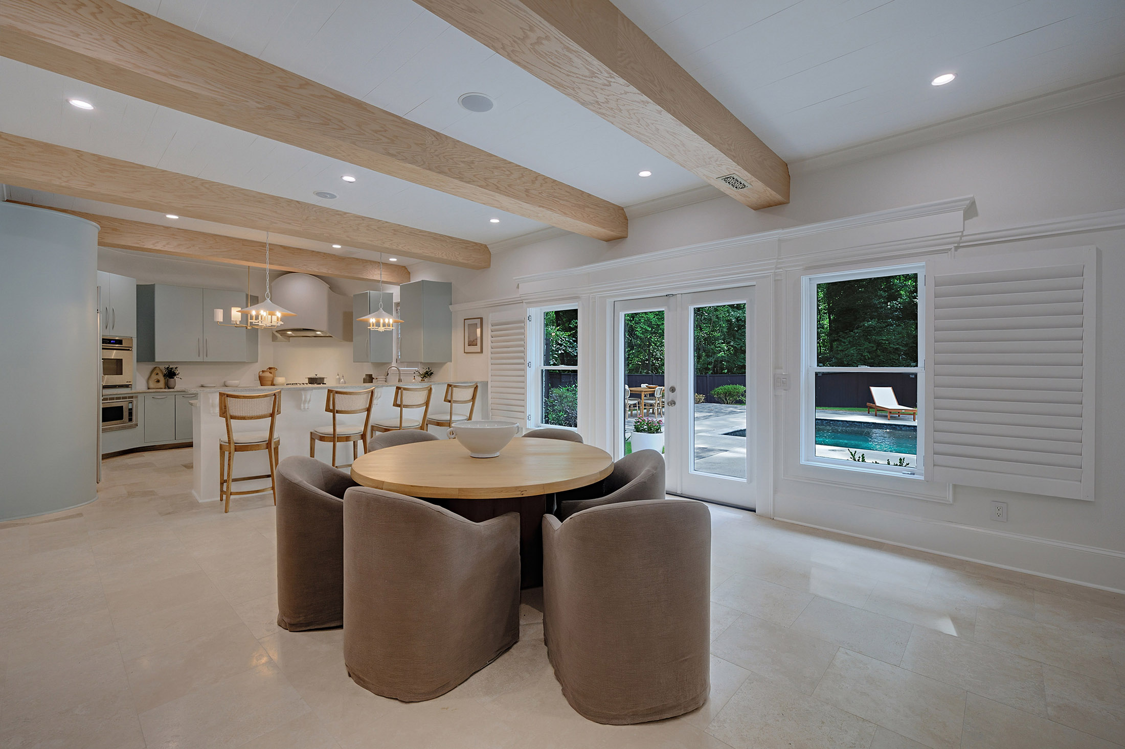  Exceptional Estate Combines Modern Luxury and Timeless Elegance - 物件實景