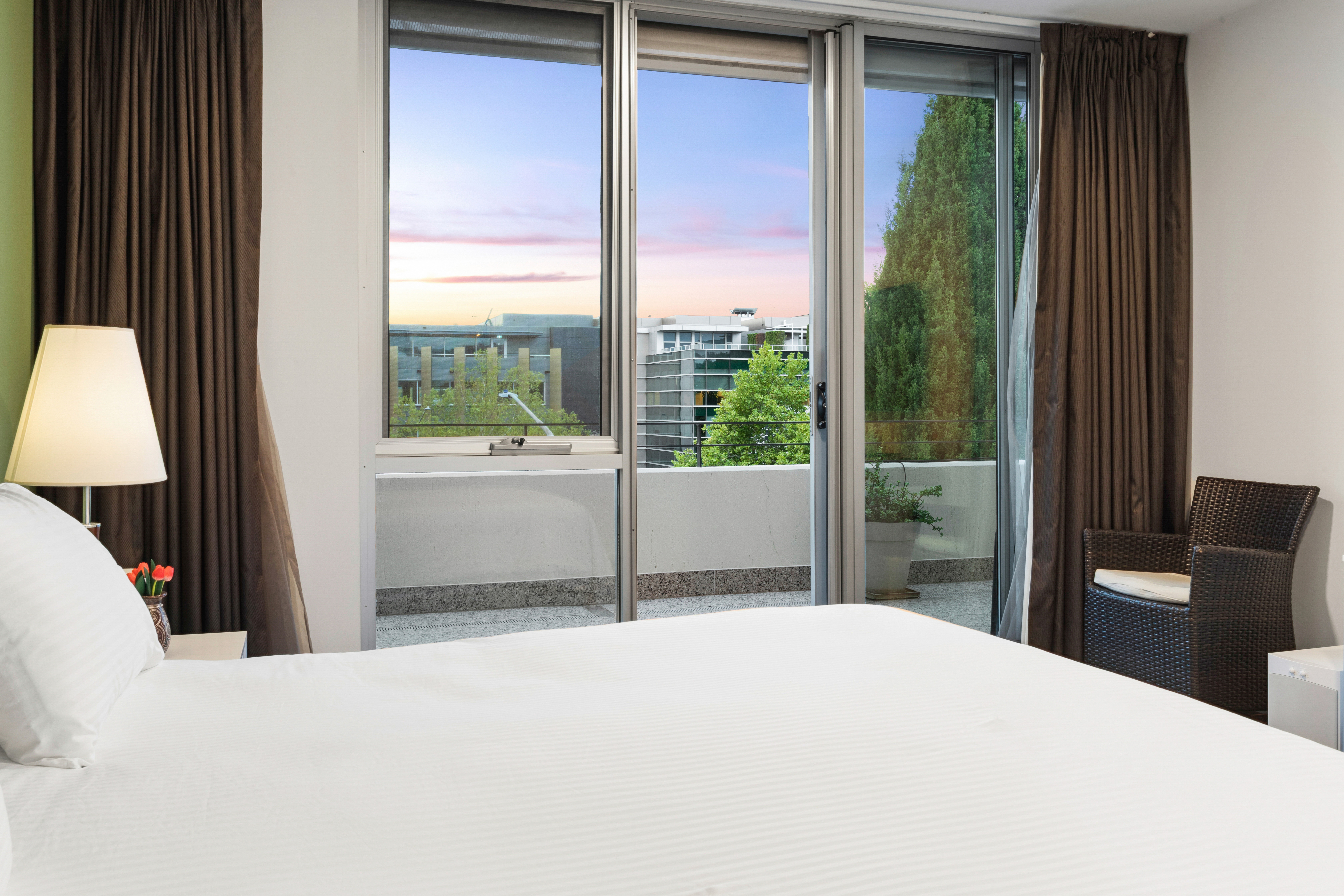  A Penthouse Defined by Space, Light and Outdoor Living - 物件實景