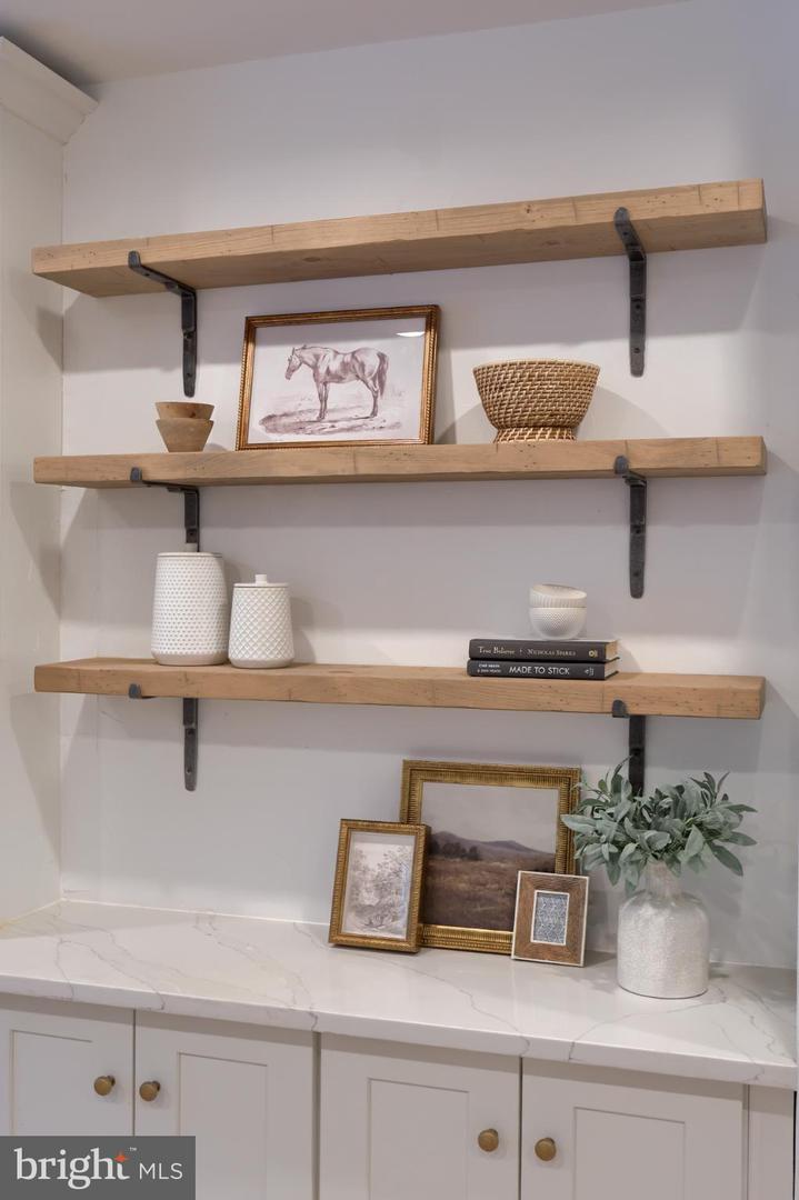 Lancaster, Pennsylvania, 17603, United States, 4 Bedrooms Bedrooms, ,2 BathroomsBathrooms,Residential,For Sale,1955843