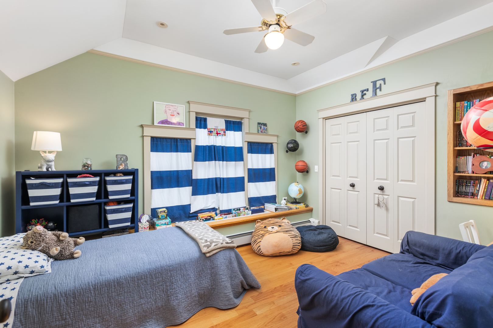 Naperville, Illinois, 60540, United States, 4 Bedrooms Bedrooms, ,4 BathroomsBathrooms,Residential,For Sale,1926208