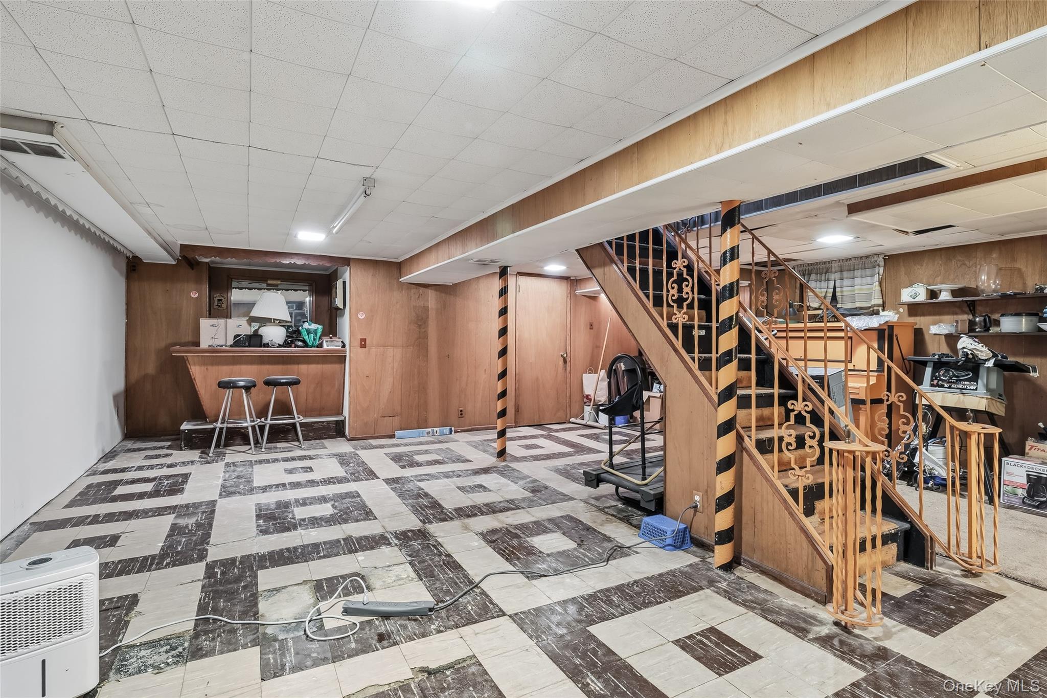 Seaford, New York, 11783, United States, 3 Bedrooms Bedrooms, ,2 BathroomsBathrooms,Residential,For Sale,2048212