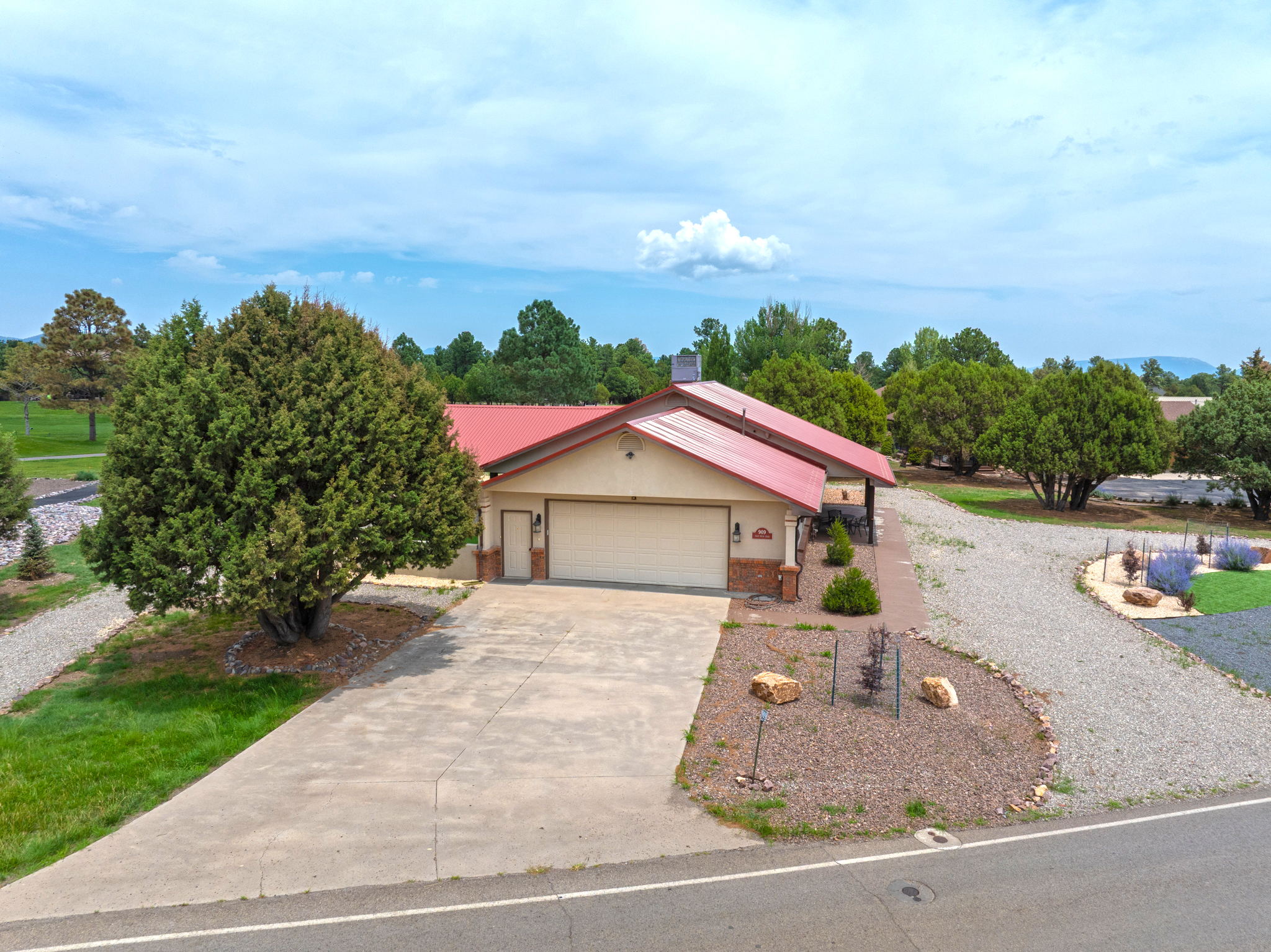 Alto, New Mexico, 88312, United States, 3 Bedrooms Bedrooms, ,2 BathroomsBathrooms,Residential,For Sale,1891048