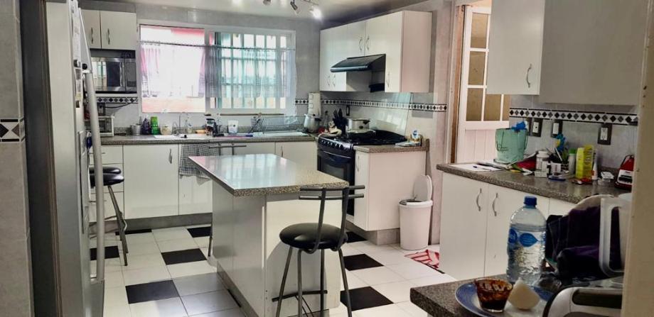 Huixquilucan, Estado de méxico, 52789, Mexico, 4 Bedrooms Bedrooms, ,2 BathroomsBathrooms,Residential,For Sale,1739418