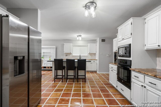 San Antonio, Texas, 78232, United States, 4 Bedrooms Bedrooms, ,4 BathroomsBathrooms,Residential,For Sale,1910997