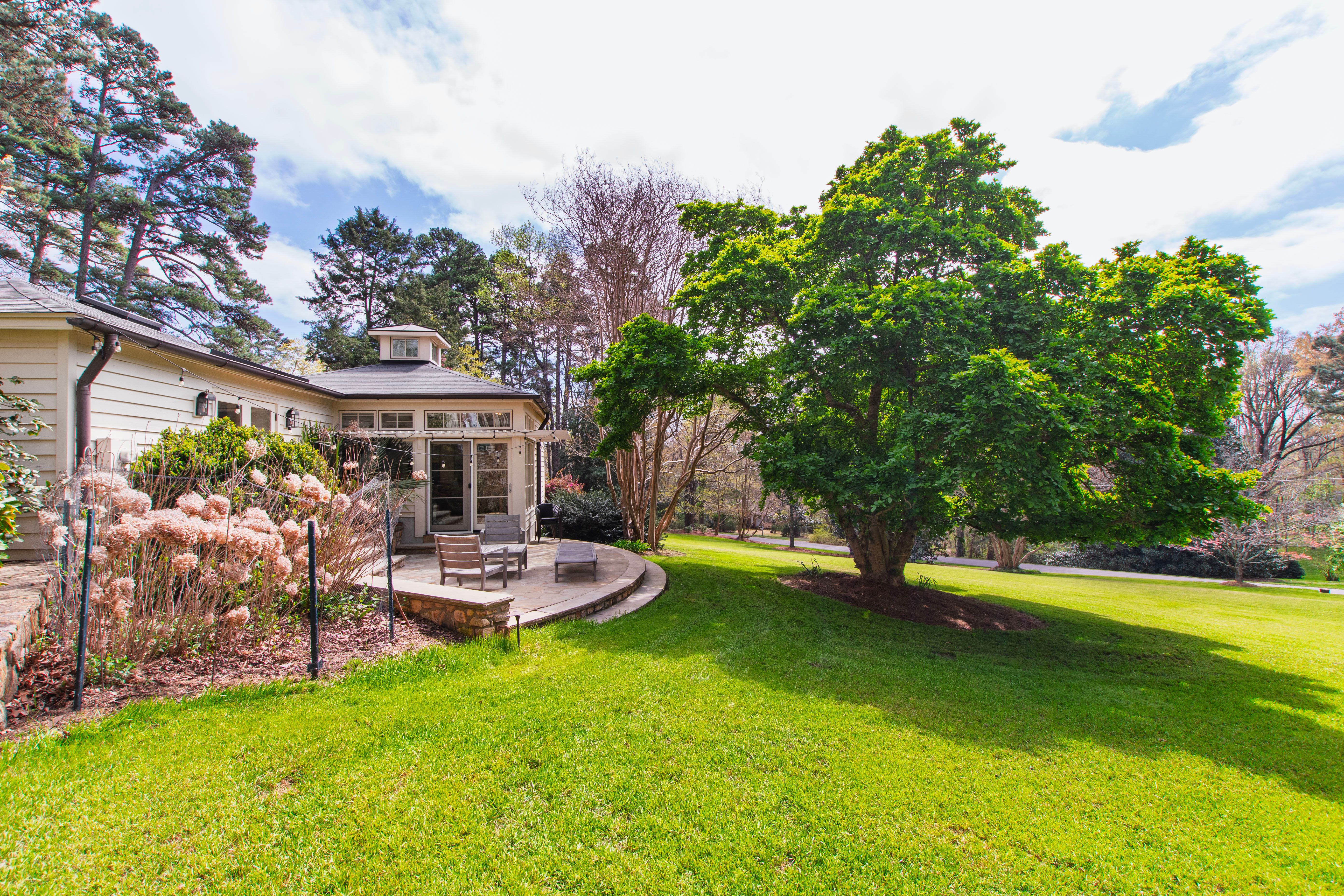  223 Hillcrest Circle, Chapel Hill, NC 27514 - 物件實景