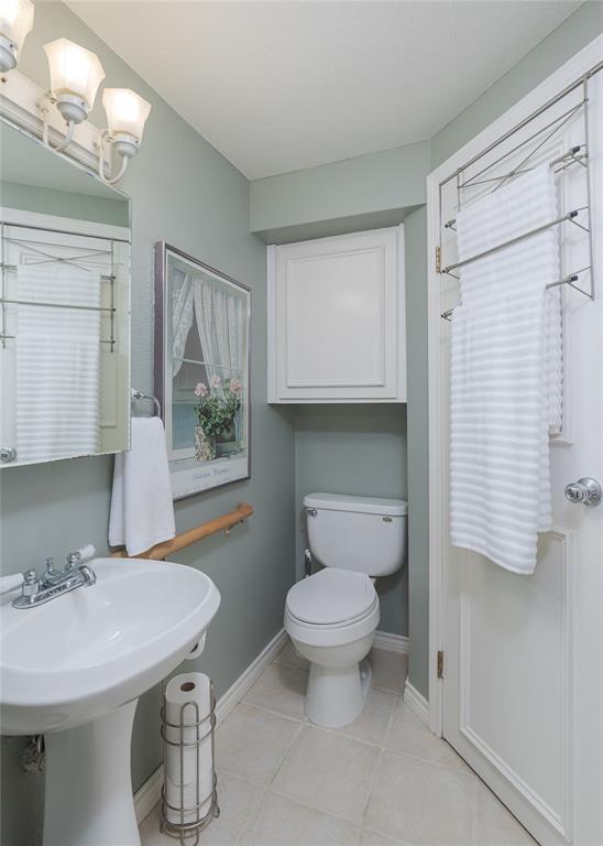 Terrell, Texas, 75160, United States, 3 Bedrooms Bedrooms, ,3 BathroomsBathrooms,Residential,For Sale,1767397