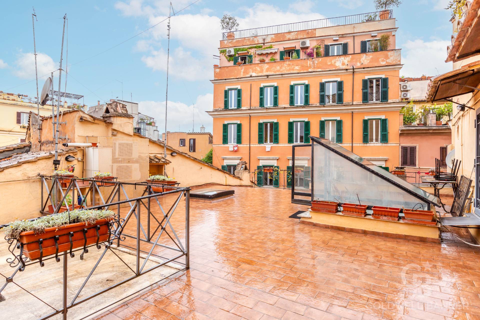 Roma, Roma, 00100, IT, 3 Bedrooms Bedrooms, ,2 BathroomsBathrooms,Residential,For Sale,1837964