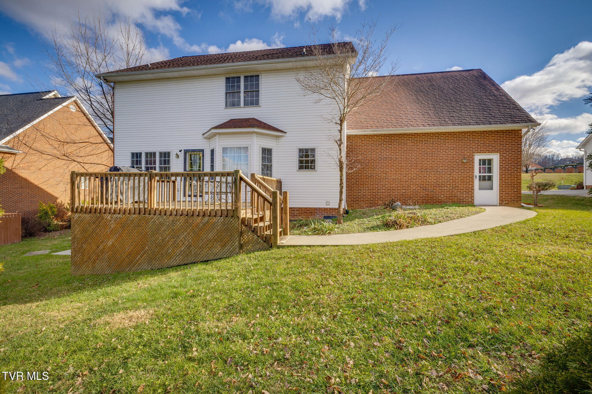 Johnson City, Tennessee, 37601, United States, 5 Bedrooms Bedrooms, ,4 BathroomsBathrooms,Residential,For Sale,2005750