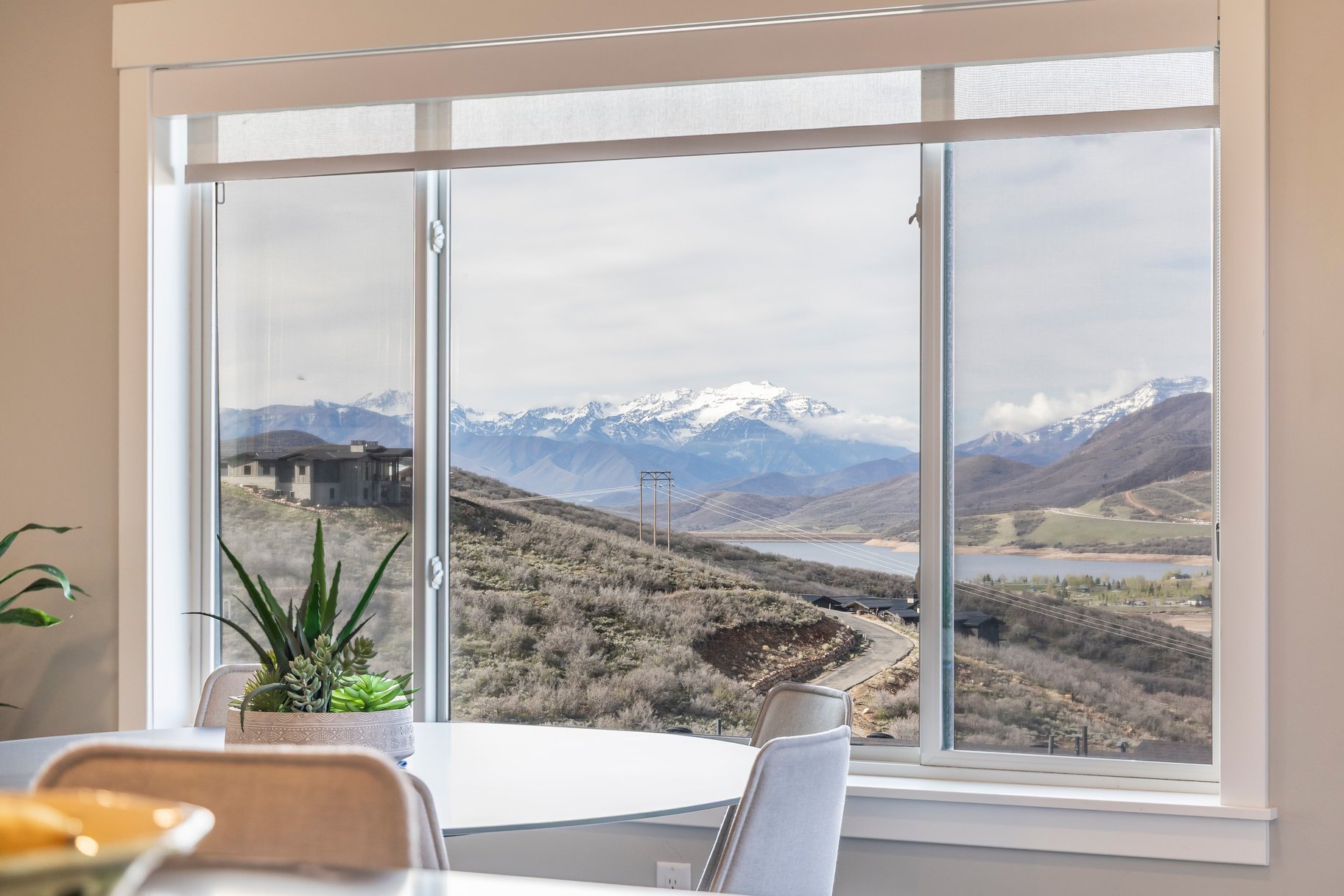  Premium Location at Shoreline with Main Level Master & Unobstructed Views - 物件實景
