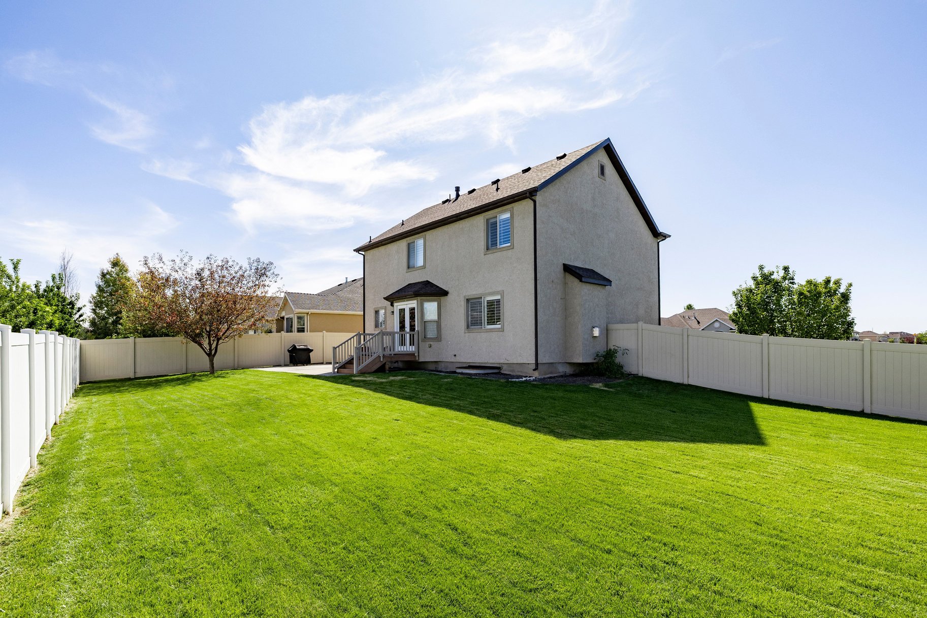  Fantastic Floor Plan in Great West Haven Location - 物件實景