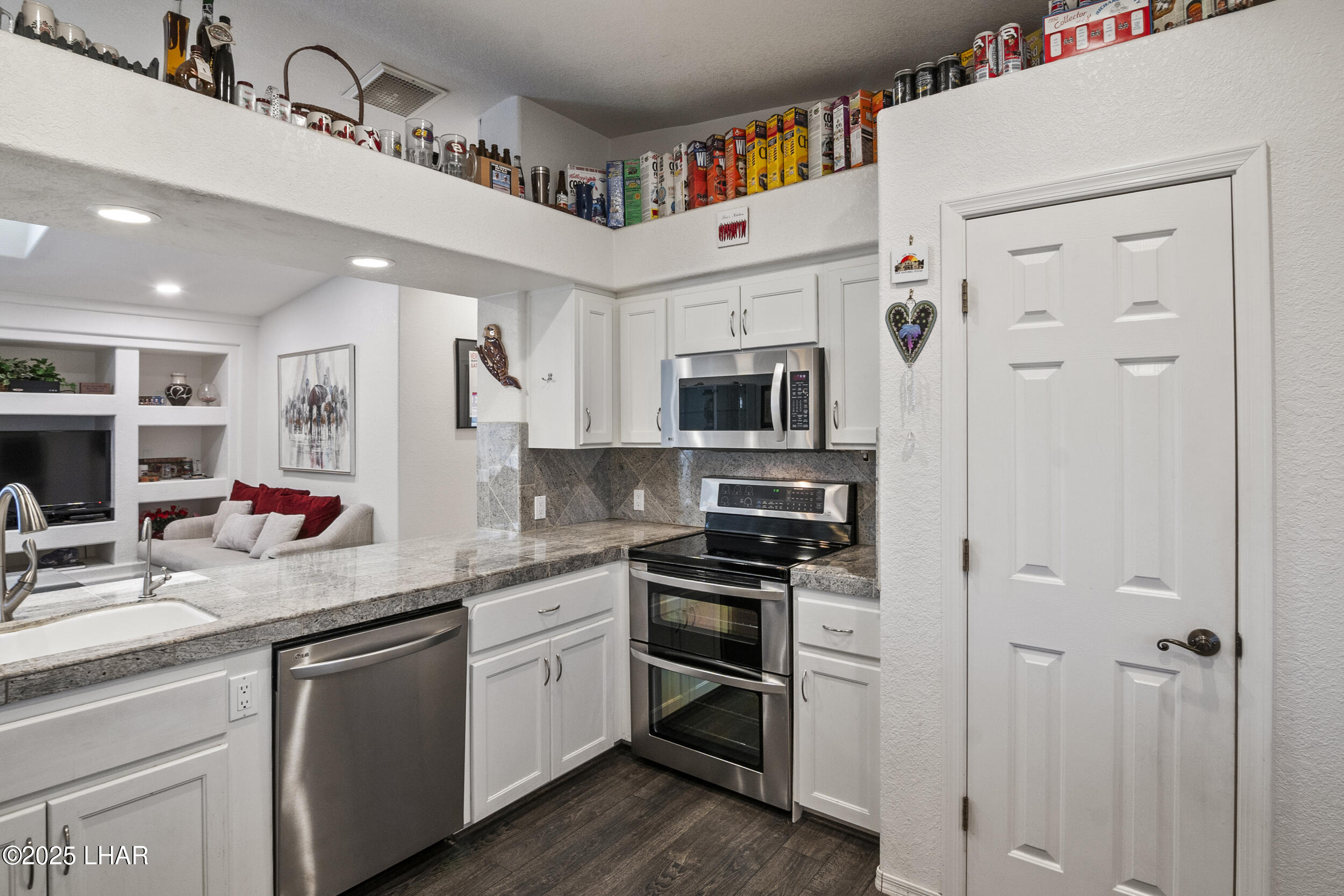 Lake Havasu City, Arizona, 86404, United States, 3 Bedrooms Bedrooms, ,1 BathroomBathrooms,Residential,For Sale,1883374