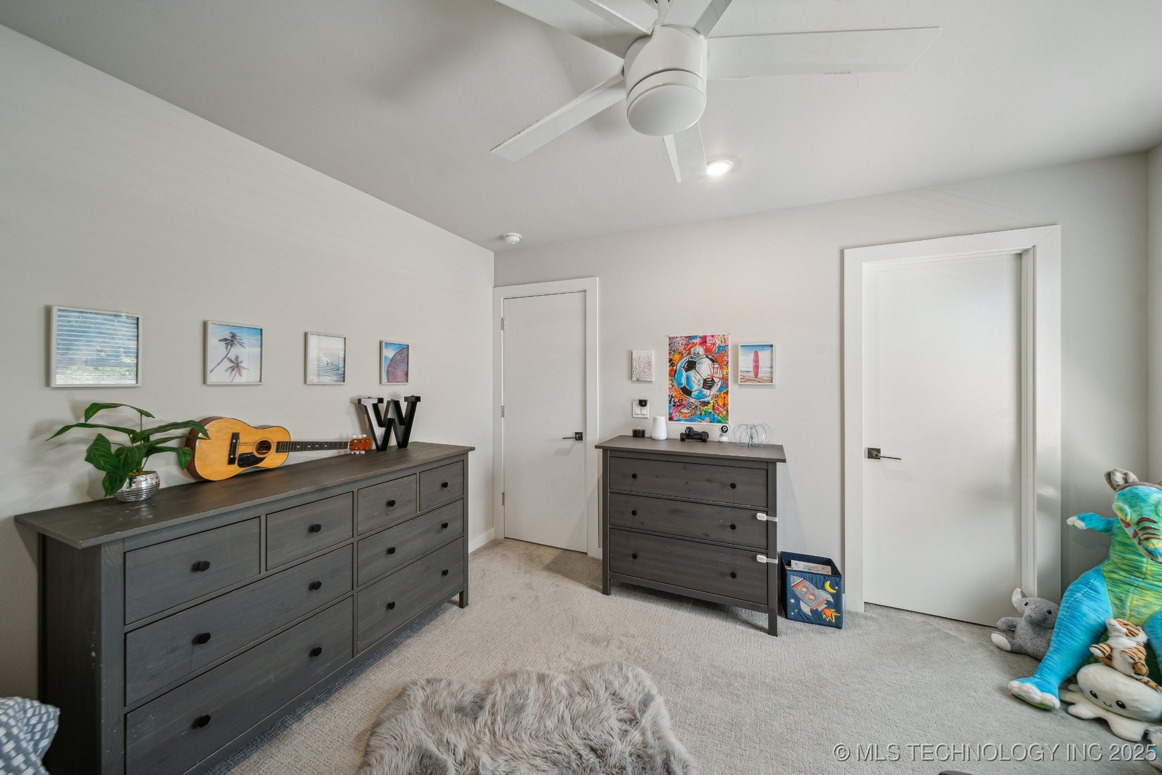 Tulsa, Oklahoma, 74105, United States, 4 Bedrooms Bedrooms, ,5 BathroomsBathrooms,Residential,For Sale,1827808
