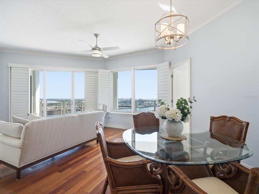 Tampa, Florida, 33602, United States, 2 Bedrooms Bedrooms, ,3 BathroomsBathrooms,Residential,For Sale,2003019