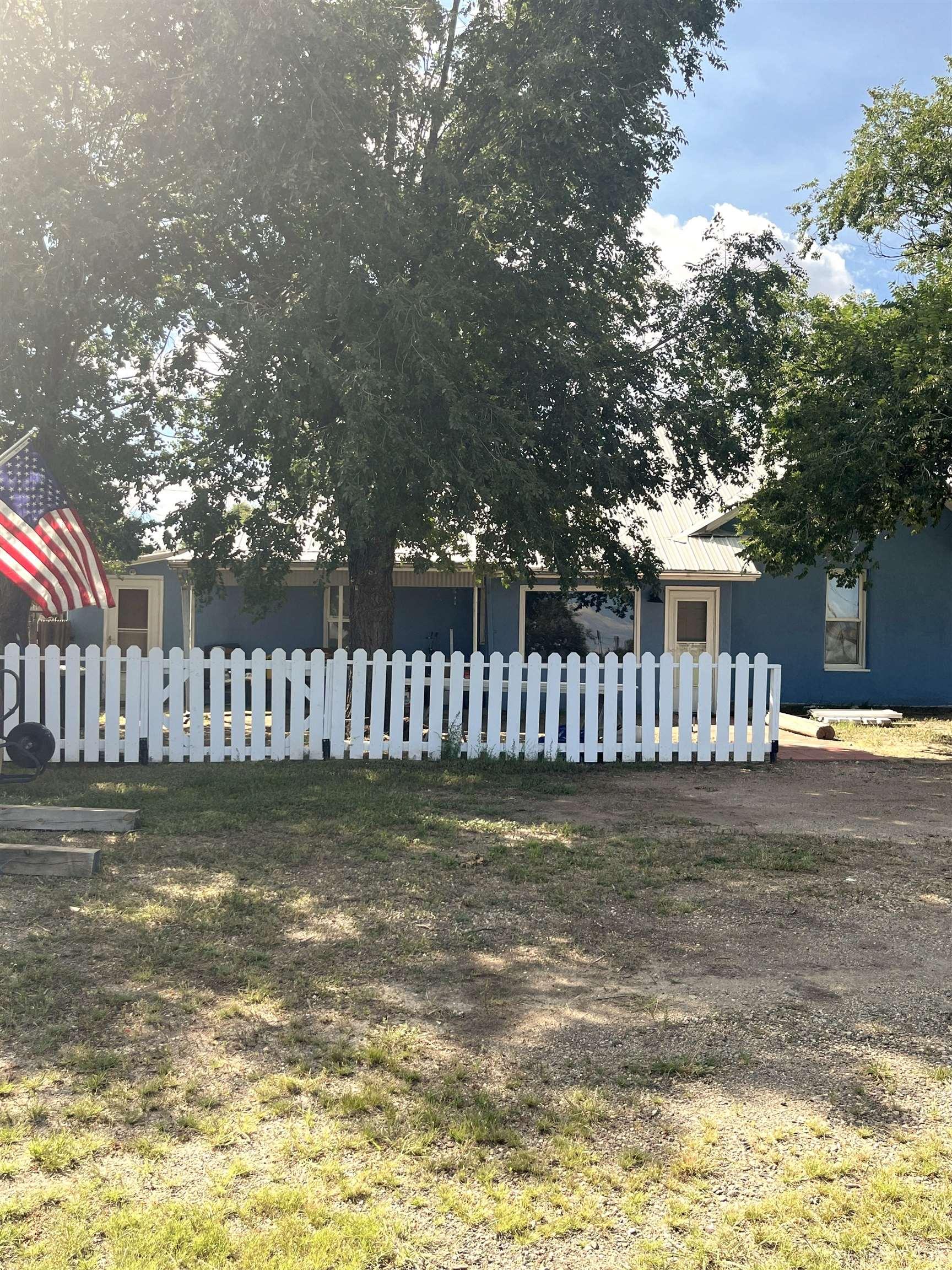 11th St, Cimarron, NM 87714