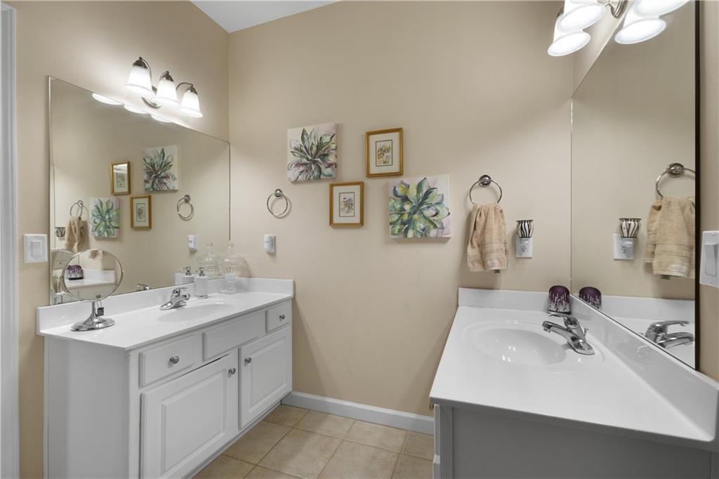 Loganville, Georgia, 30052, United States, 4 Bedrooms Bedrooms, ,4 BathroomsBathrooms,Residential,For Sale,1900883