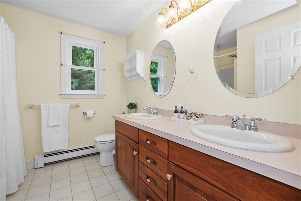Rowley, Massachusetts, 01969, United States, 4 Bedrooms Bedrooms, ,3 BathroomsBathrooms,Residential,For Sale,1867579