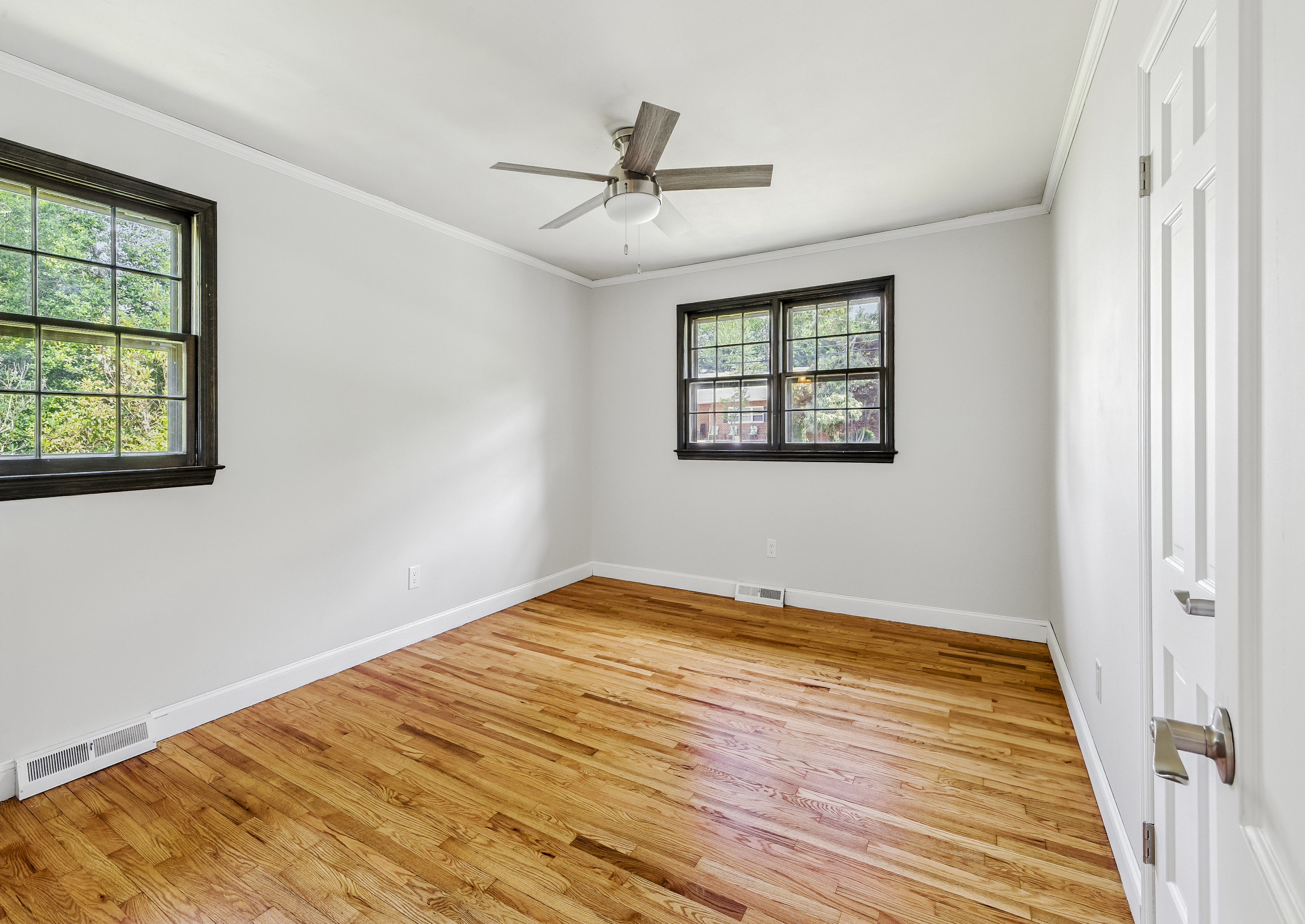 NORTHFIELD, New Jersey, 08225, United States, 4 Bedrooms Bedrooms, ,3 BathroomsBathrooms,Residential,For Sale,1916382